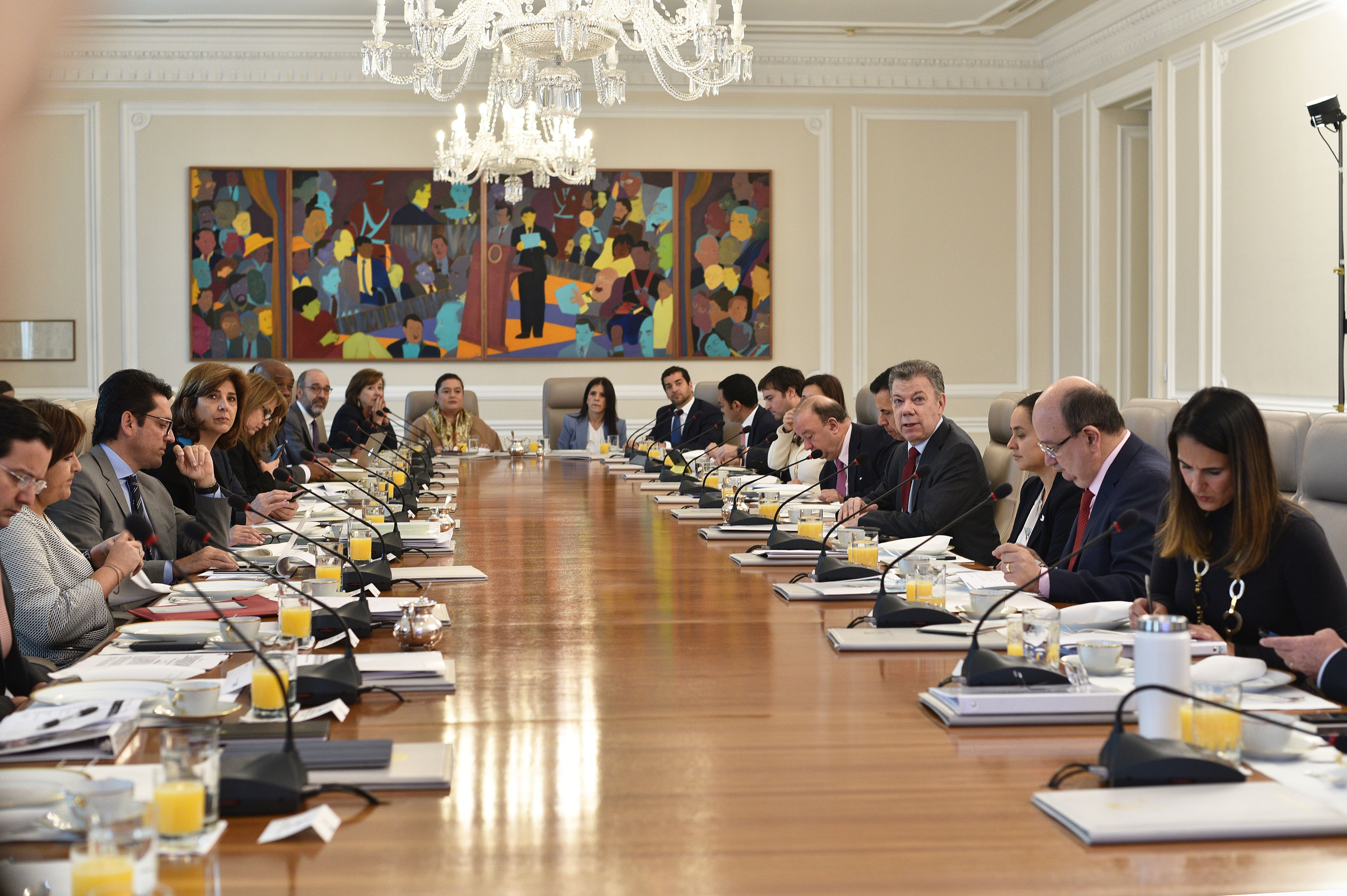 Canciller Holguín participó en la reunión semanal del Consejo de Ministros