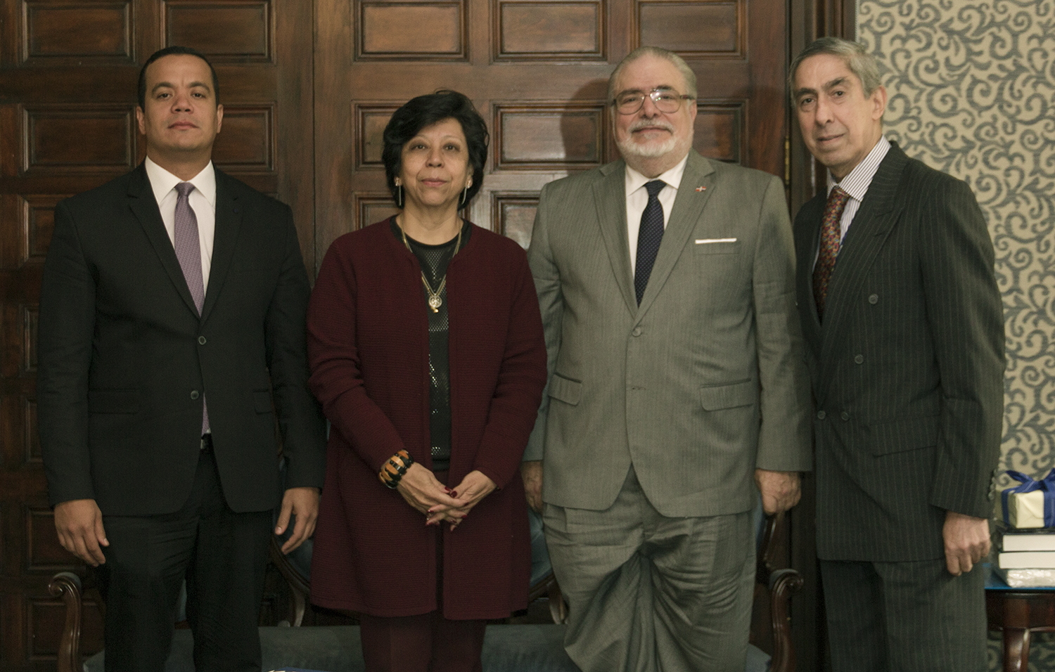 Presentan conferencia sobre la Diplomacia como Instrumento de Ejecución de la Política 