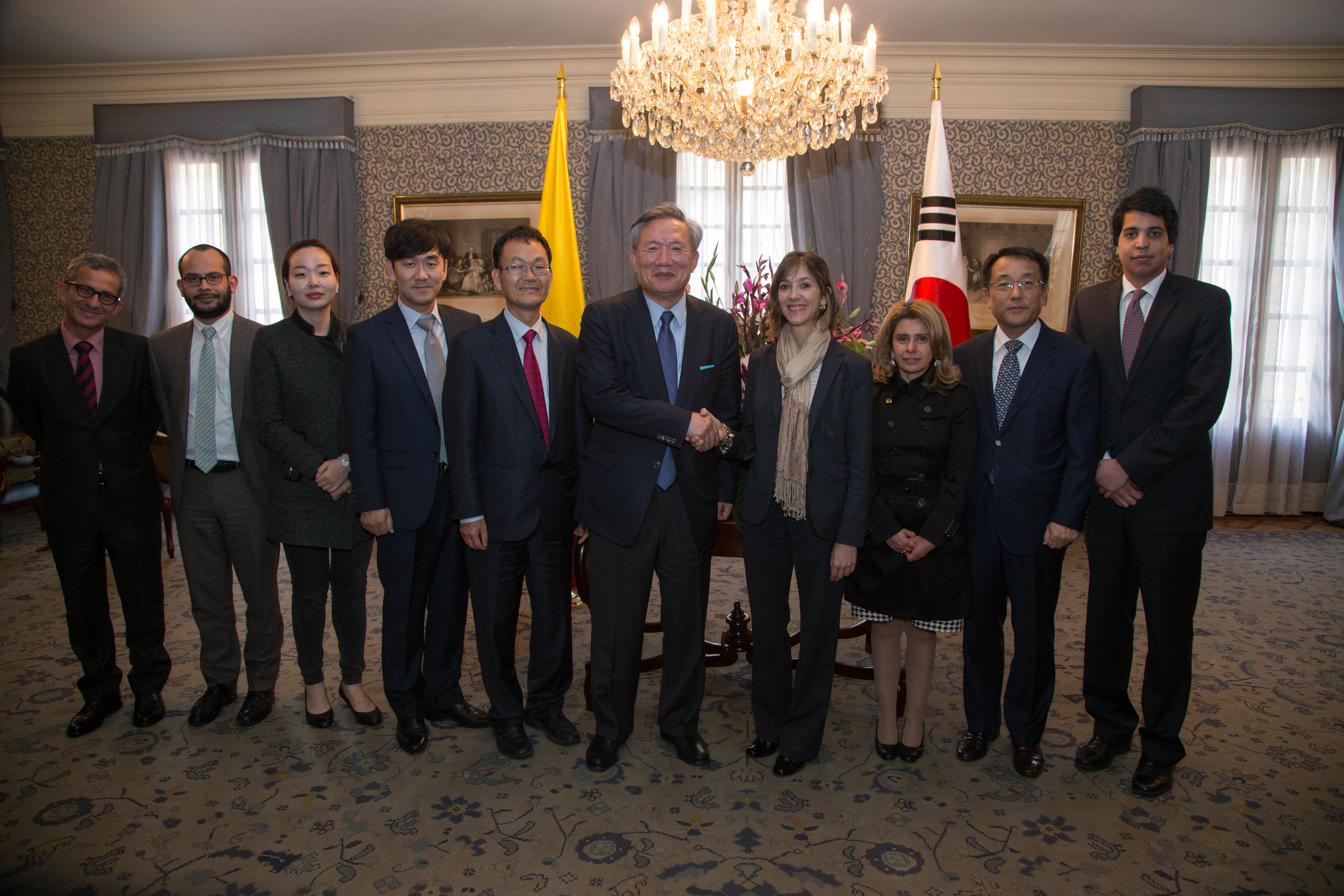 La Viceministra Patti Londoño se reunió con Park Sang-eun, Miembro del Comité de Asuntos Exteriores y de la Unificación de la Asamblea Nacional de Corea