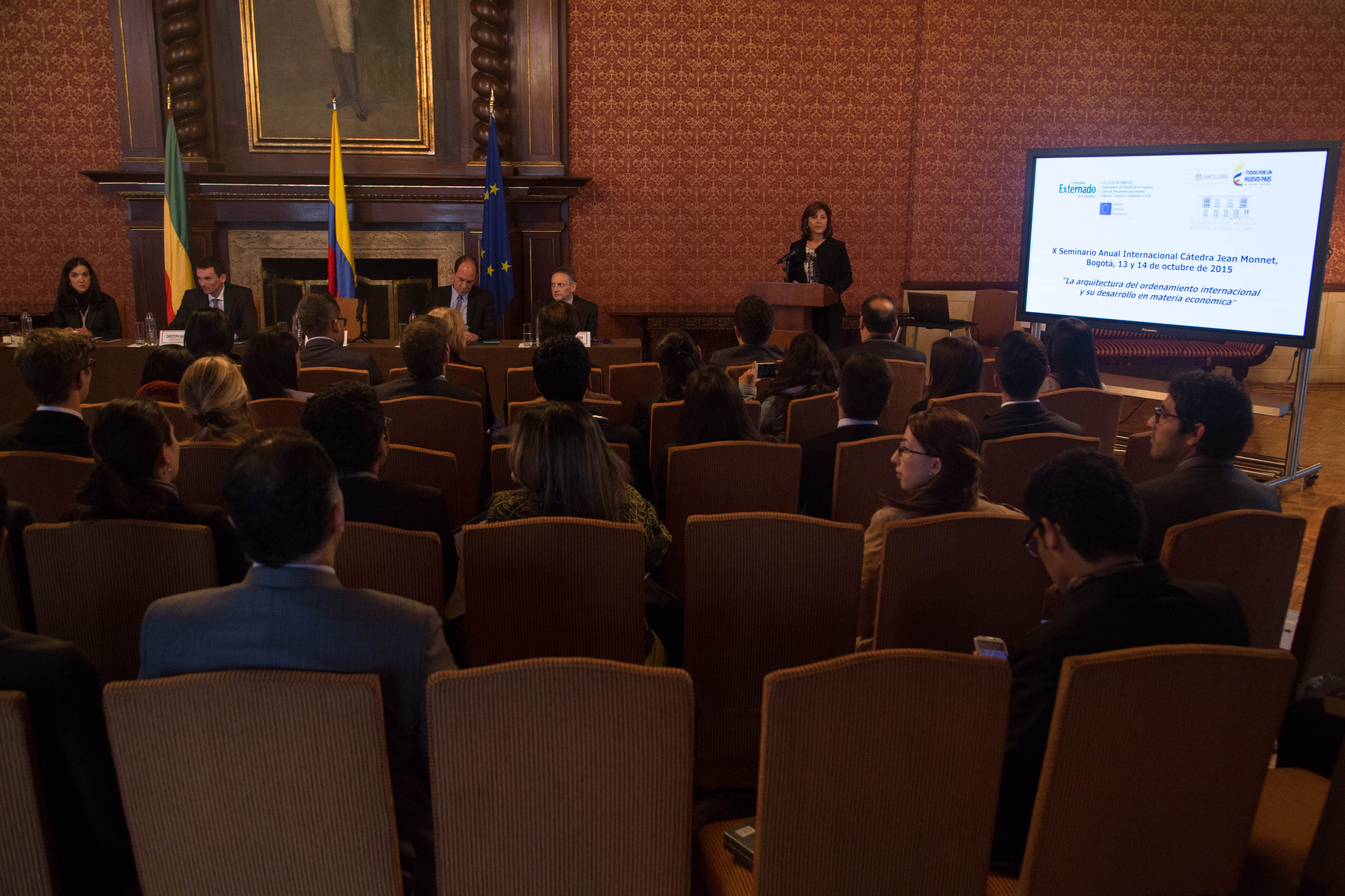 La Canciller María Ángela Holguín participó en la instalación del X Seminario Anual Internacional Catedra Jean Monnet