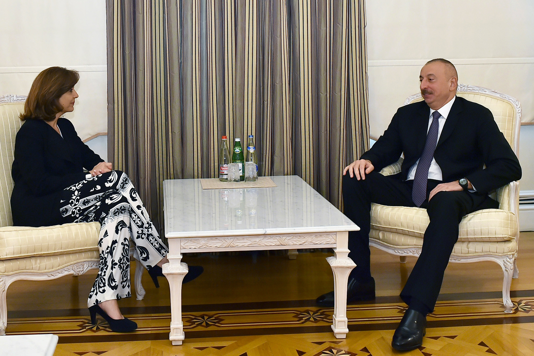 Canciller Holguín se reunió con Presidente de la República de Azerbaiyán, Ilham Aliyev