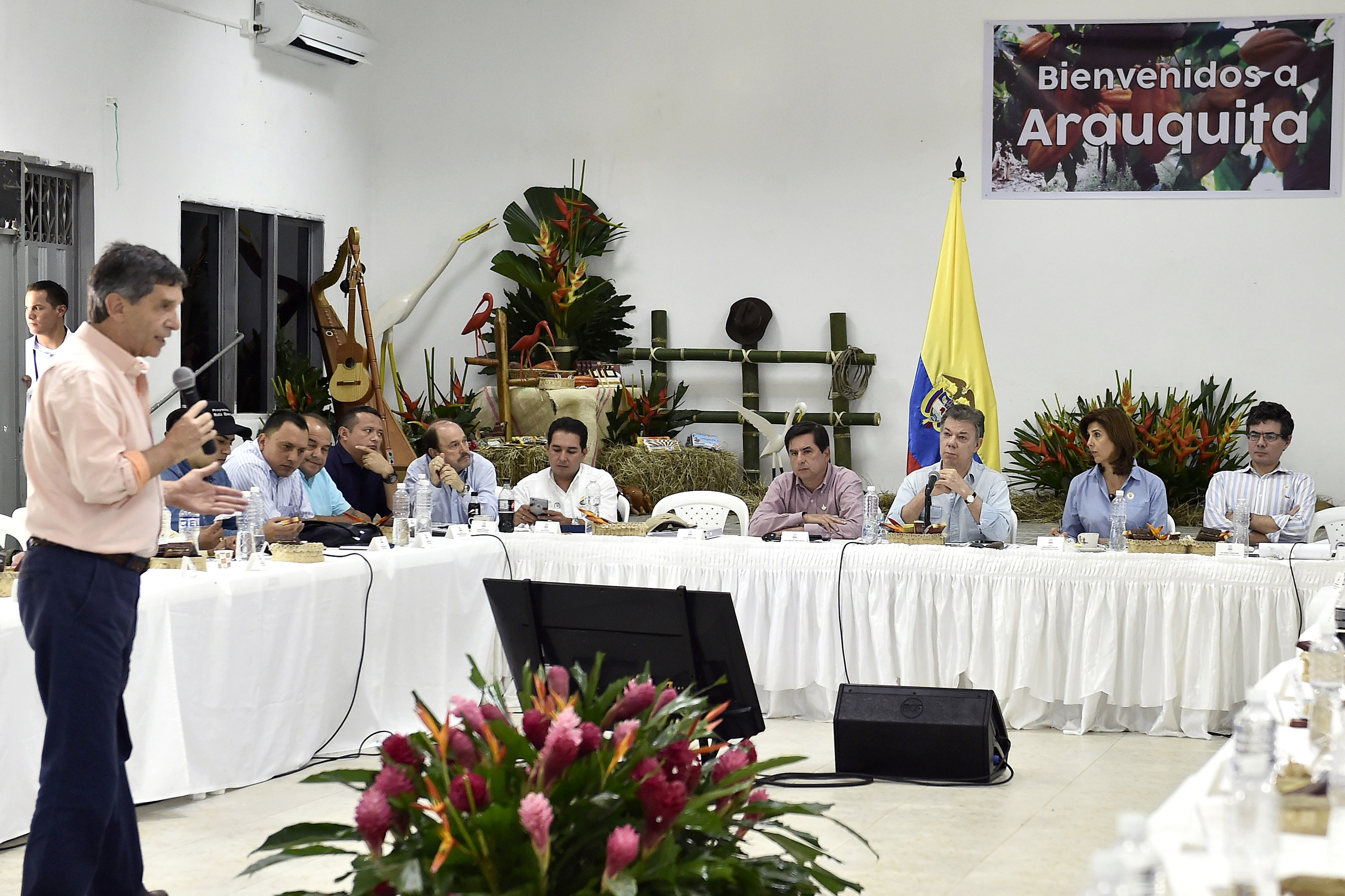 La Ministra de Relaciones Exteriores, María Ángela Holguín, participa en el segundo Taller de Posconflicto con los alcaldes del departamento de Arauca, en el que se explican las inversiones, programas y proyectos que impulsa el Gobierno Nacional en la etapa posterior a los acuerdos de paz.
