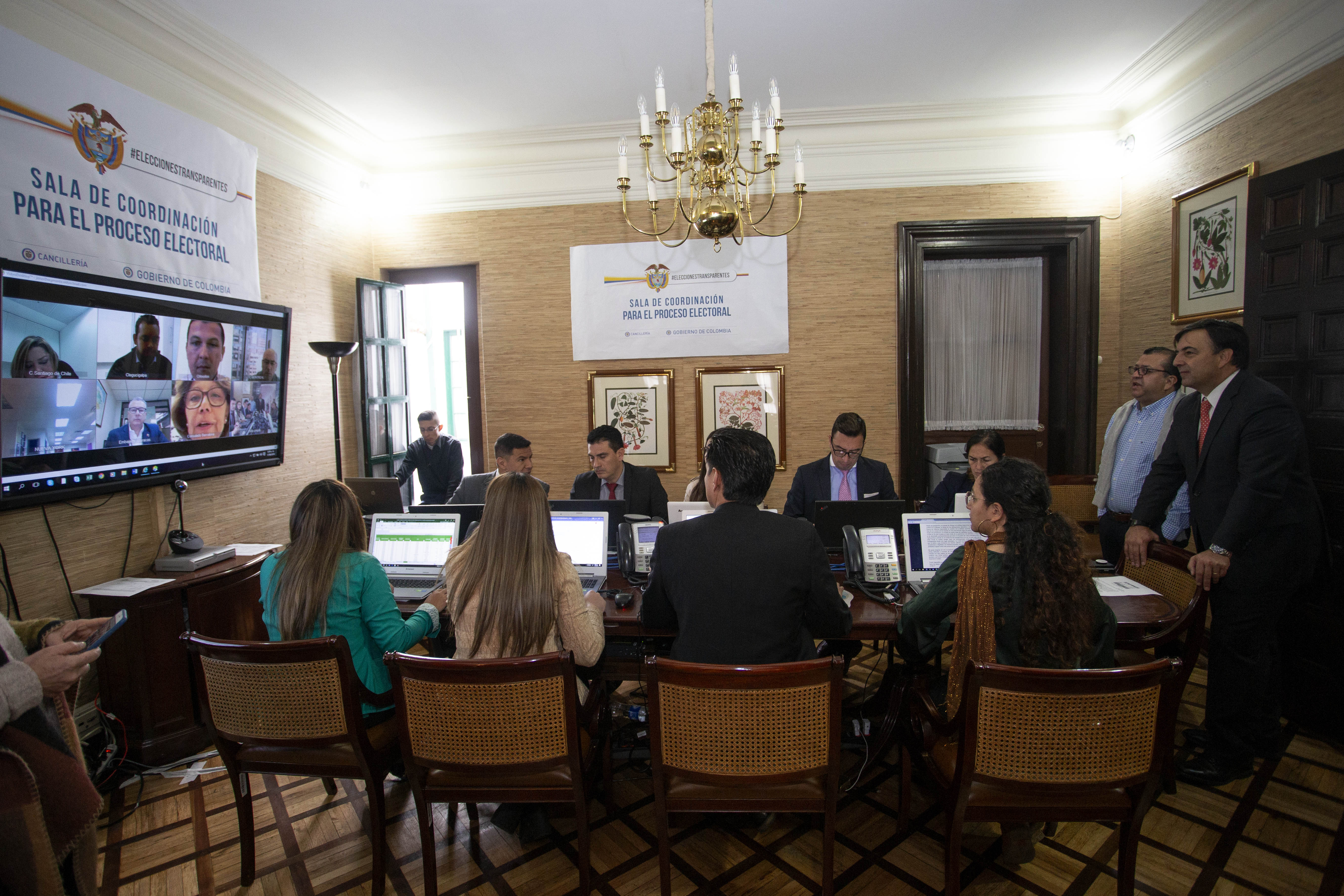 Mientras en Colombia avanza el proceso electoral, en el exterior ya están cerrados los puestos de votación en Oceanía, Asia, África y Europa