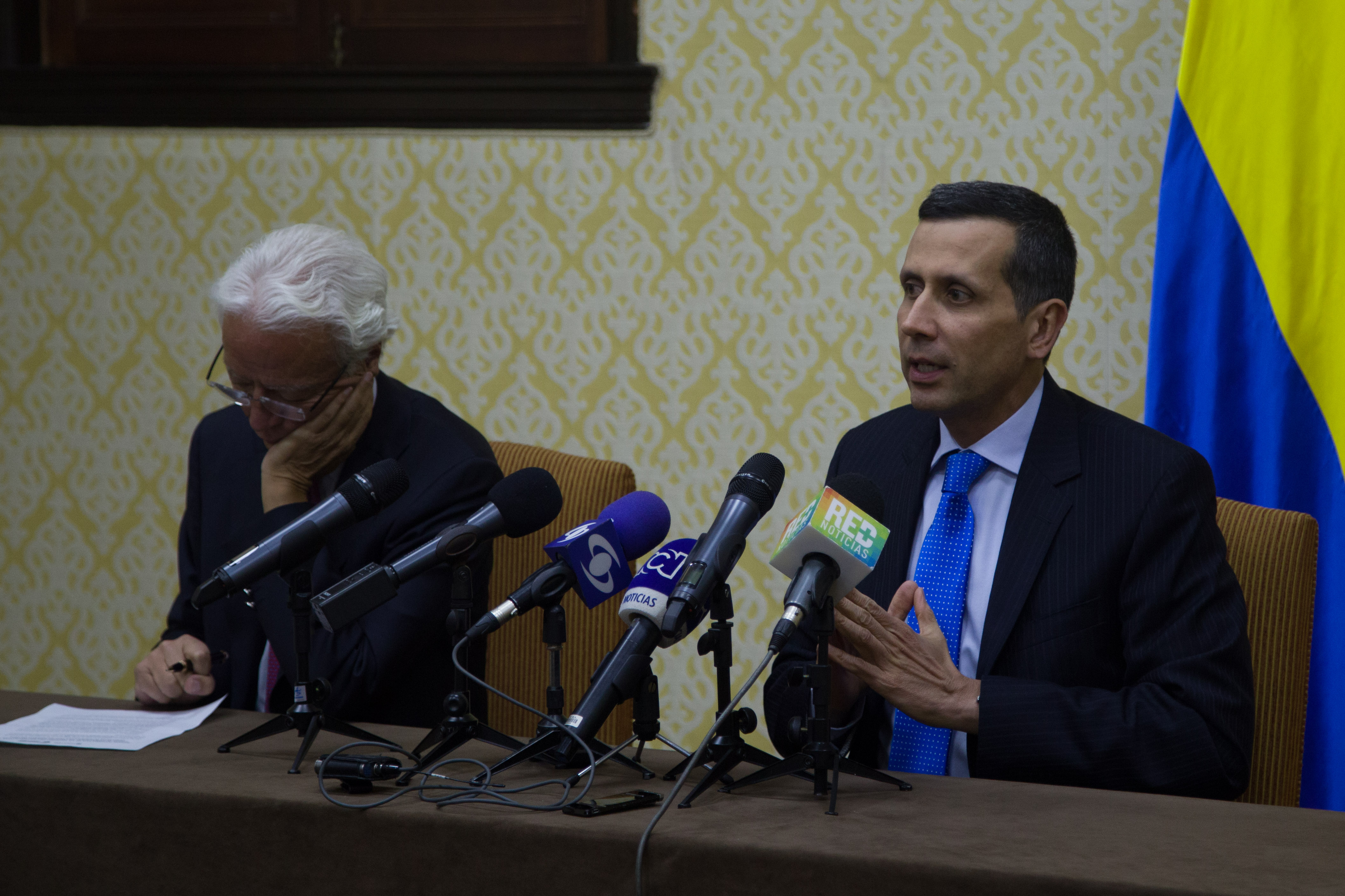 Sesión informativa de la defensa de Colombia ante la Corte Internacional de Justicia con motivo de las demandas interpuestas por Nicaragua en 2013