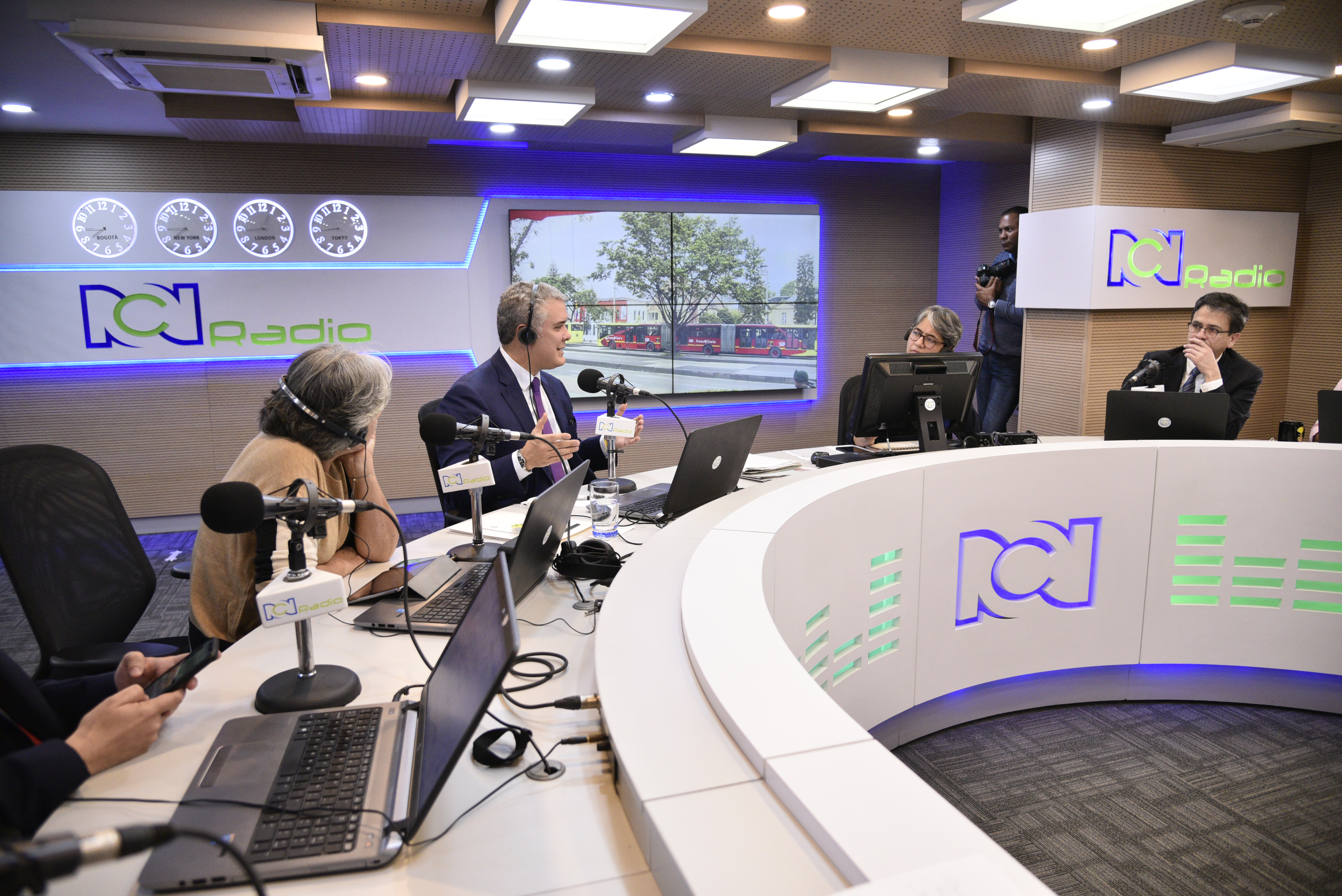 Crisis migratoria es de enorme gravedad y nos compromete a todos: Presidente Iván Duque en entrevista con RCN Radio Noticias
