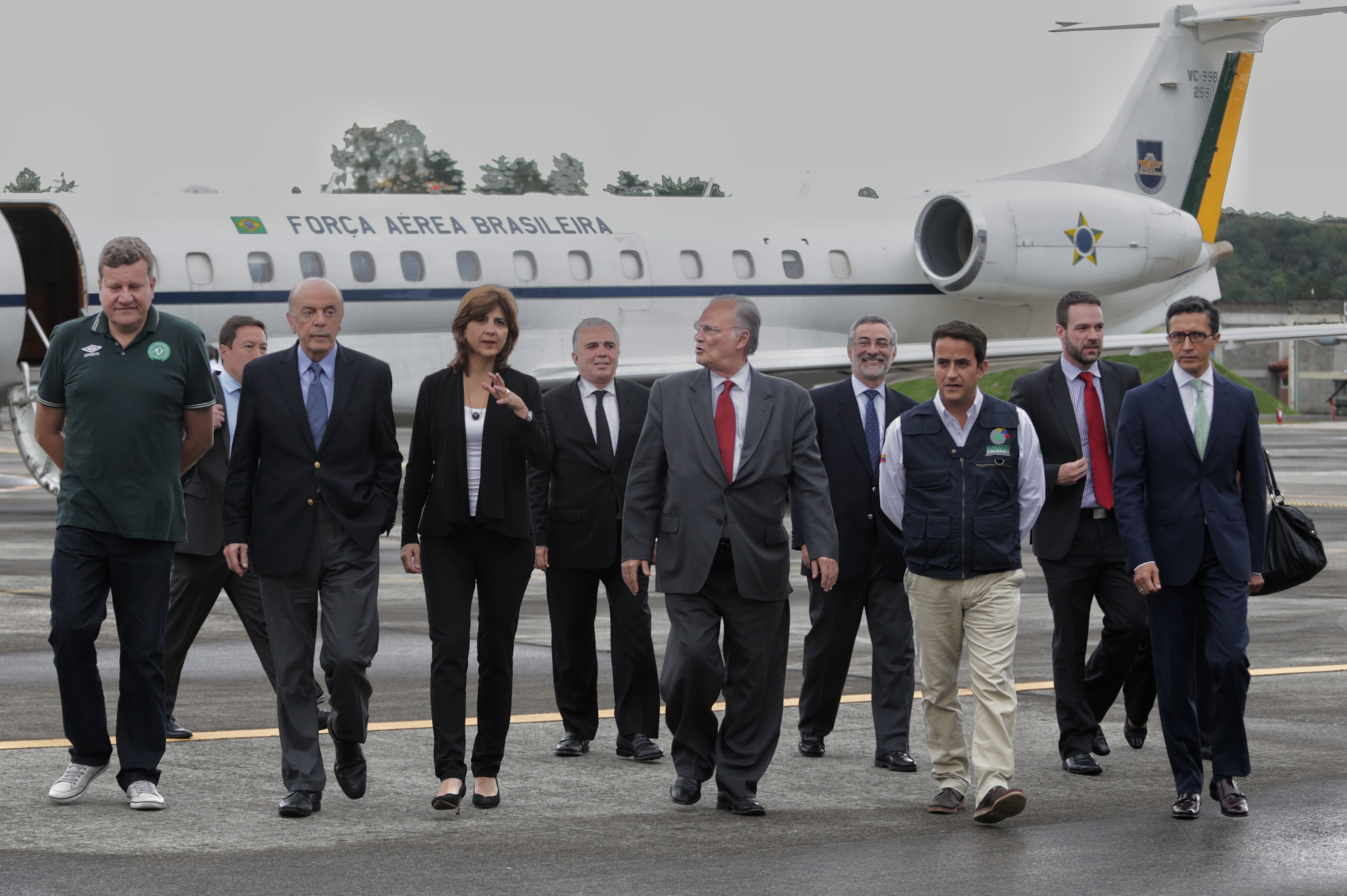 Canciller Holguín acoCanciller Holguín acompañó en Medellín a delegación brasileña enviada por presidente Temermpañó en Medellín a delegación brasileña enviada por el Presidente Temer
