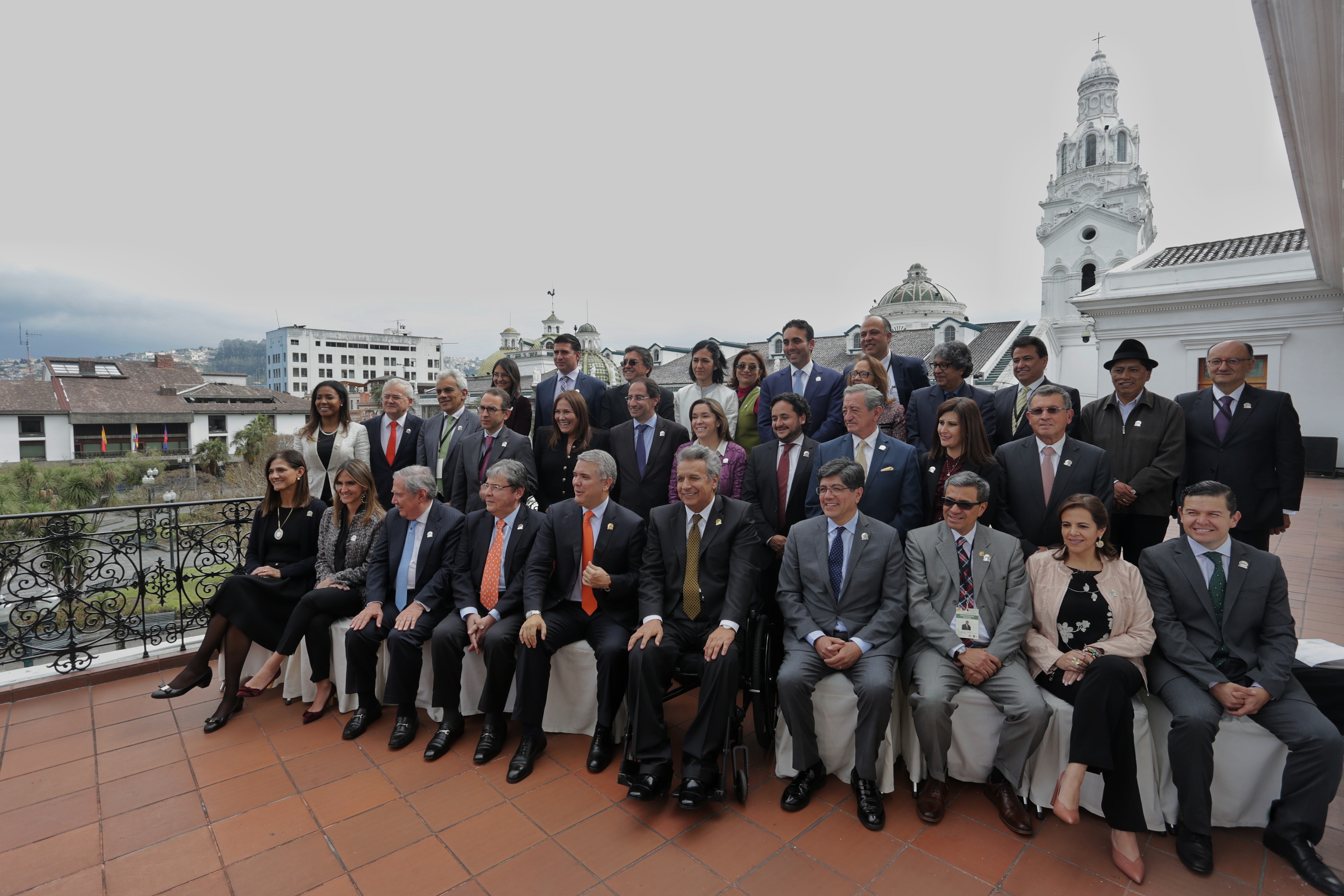 Foto oficial del VII Gabinete Binacional Colombia - Ecuador en Quito