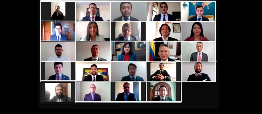 22 nuevos Terceros Secretarios de Relaciones Exteriores fueron posesionados por la Canciller Blum