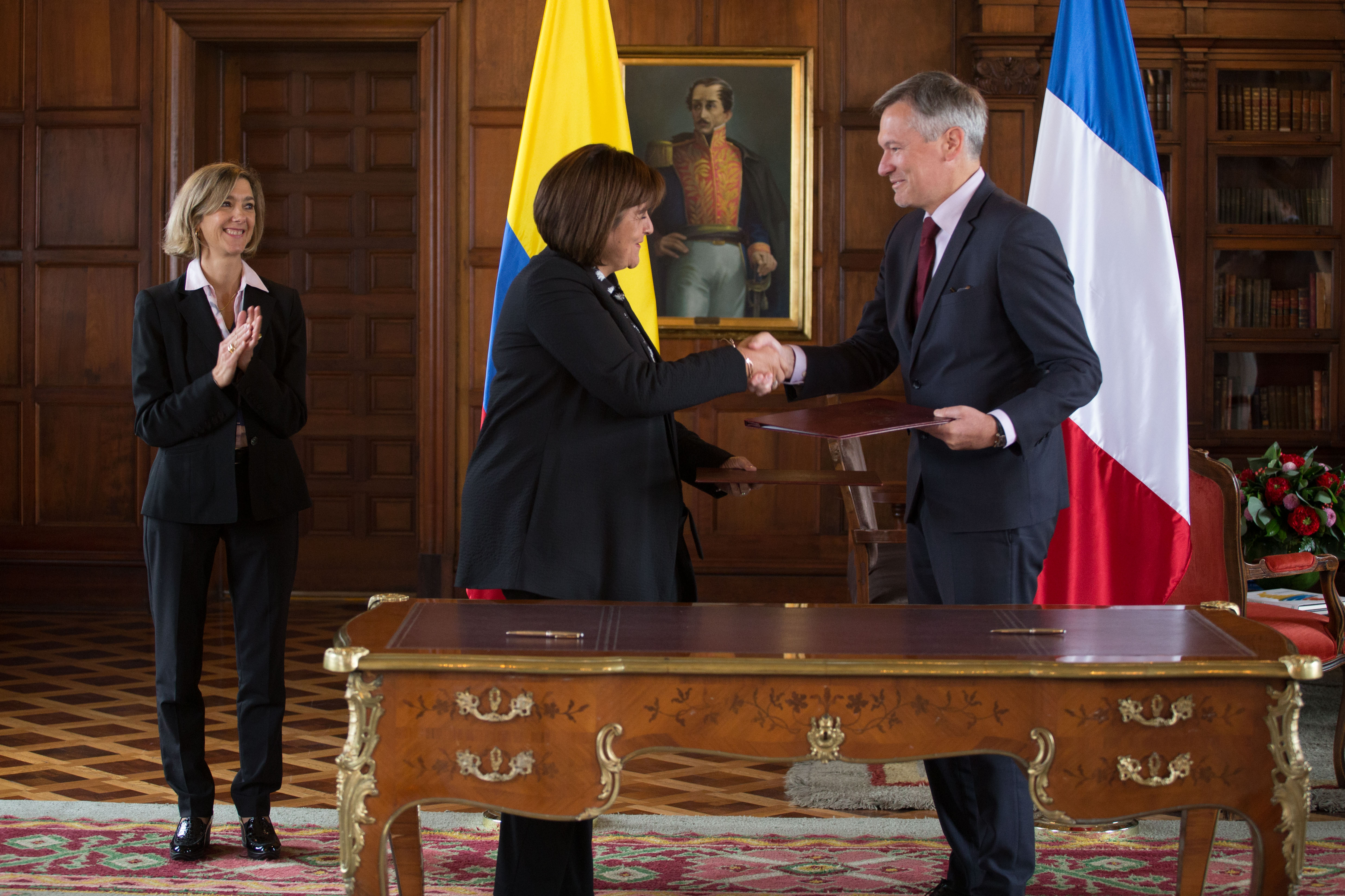 Viceministra Patti Londoño fue testigo de la firma de la declaración interpretativa del Acuerdo de Protección y Promoción Recíproca de Inversiones Colombia – Francia