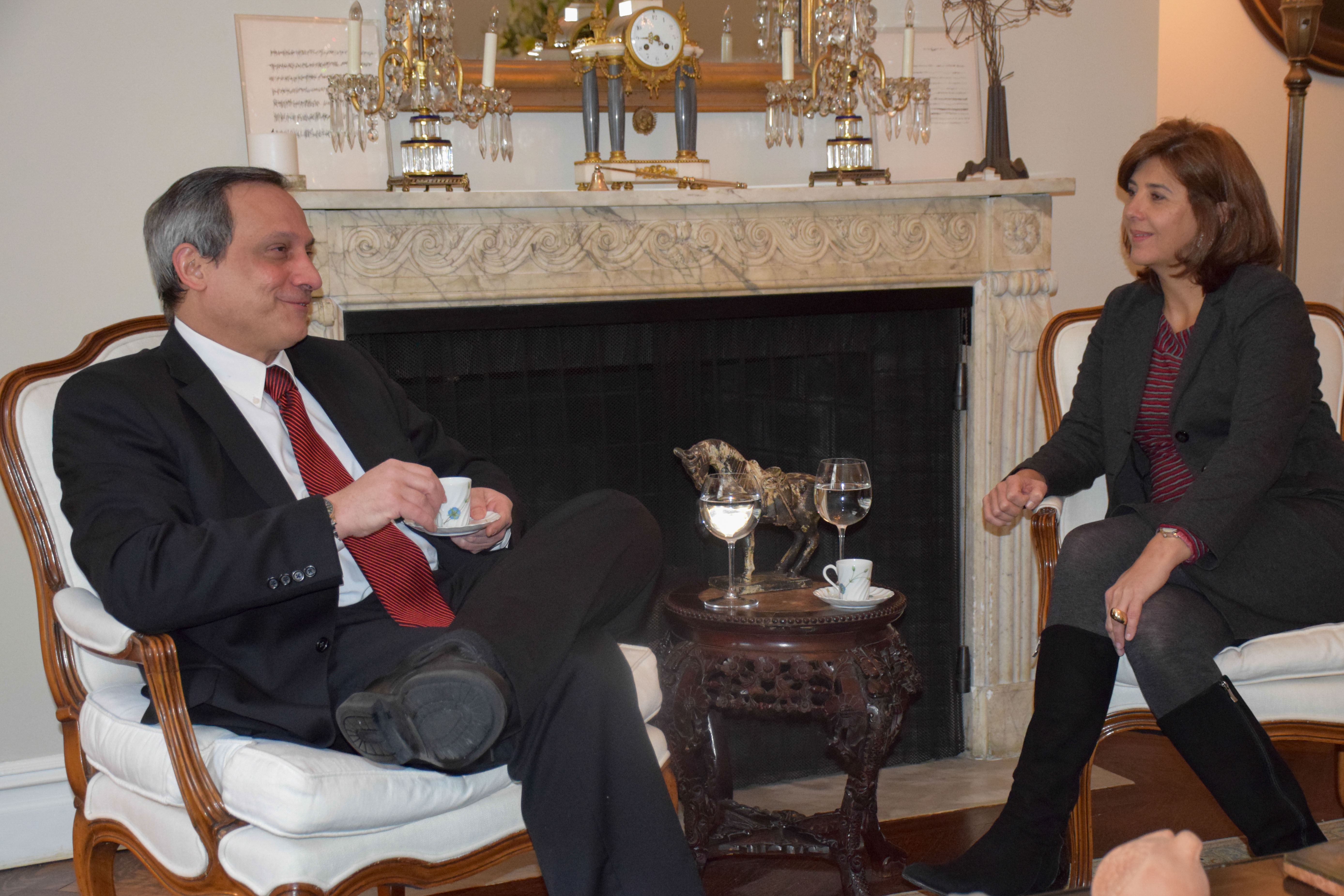 Canciller María Ángela Holguín se reunió con el Embajador de Cuba ante la ONU, Rodolfo Reyes, con quien dialogó sobre los avances del proceso de paz en Colombia 