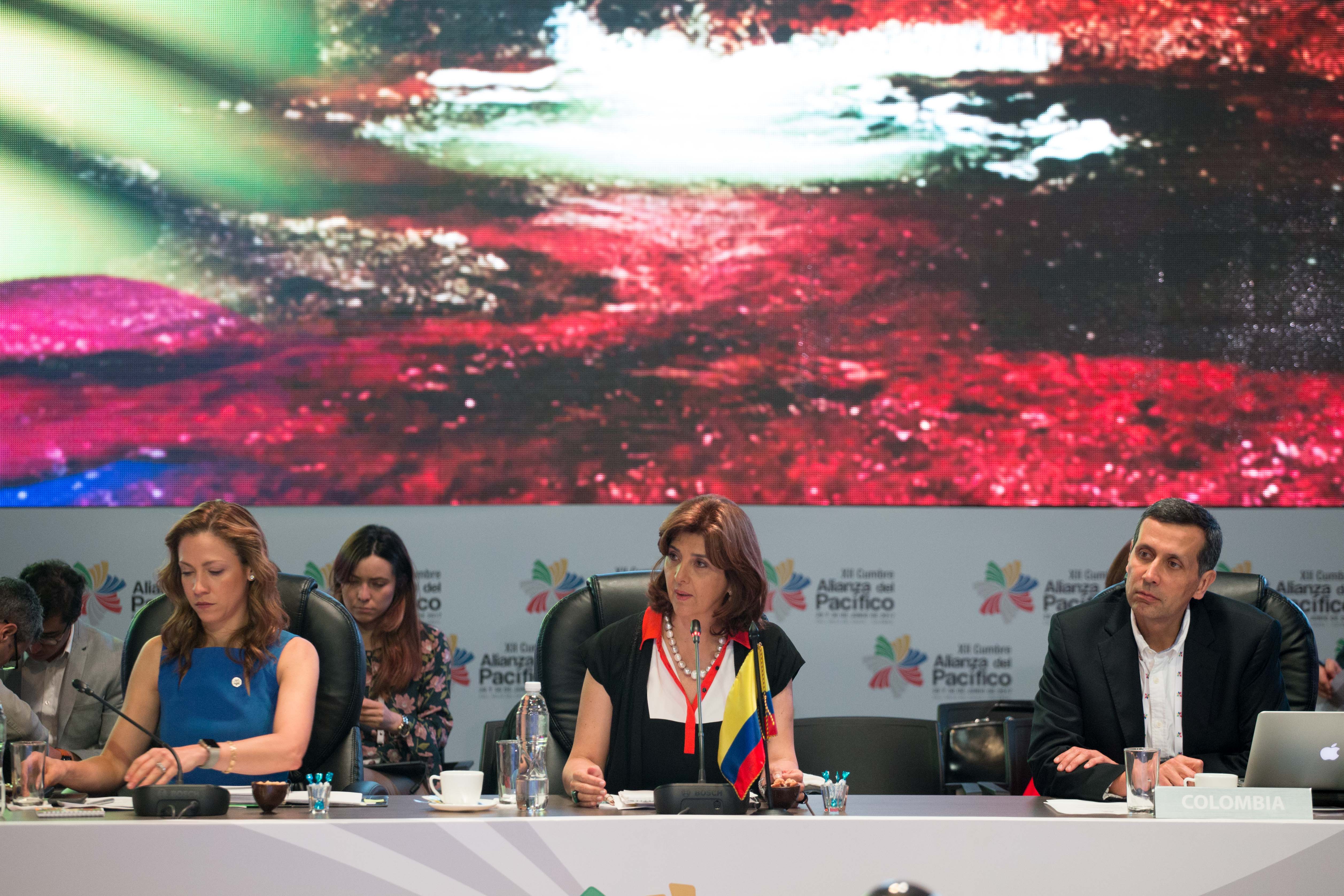 La Alianza del Pacífico “es el camino para la libre circulación de bienes, servicios, capitales y personas”: Canciller María Ángela Holguín