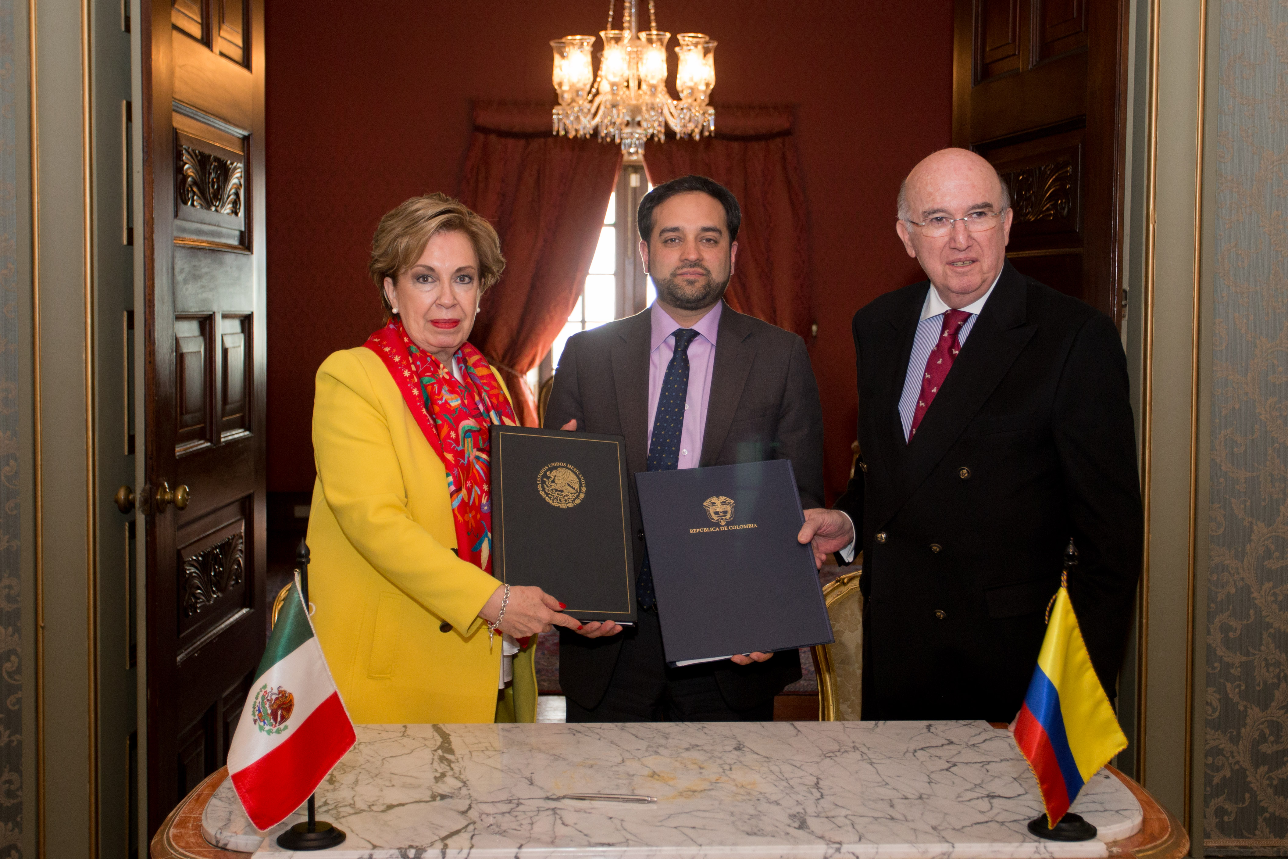 En el Palacio de San Carlos se realizó la IX Reunión de la Comisión Mixta de Cooperación Cultural y Educativa entre Colombia y México