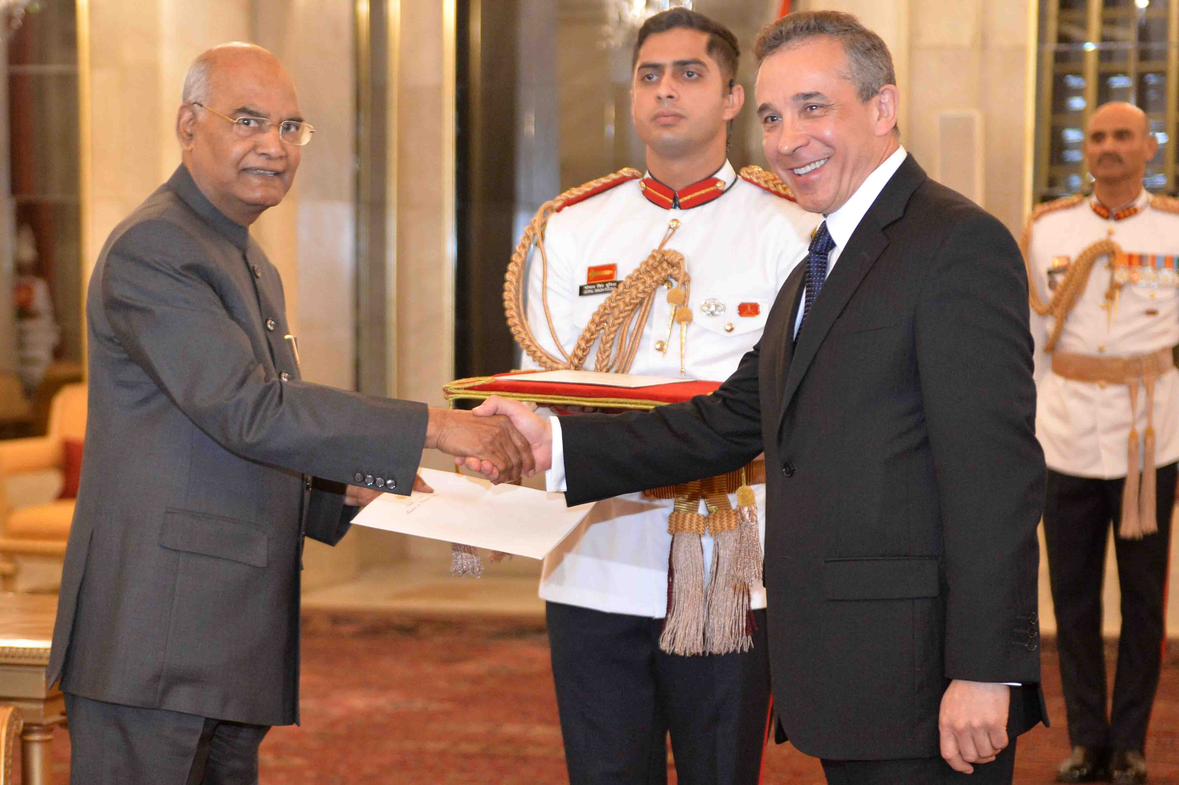 El Embajador de Colombia en Nueva Delhi, Álvaro Sandoval Bernal, presentó cartas credenciales ante el Presidente de la República de la India