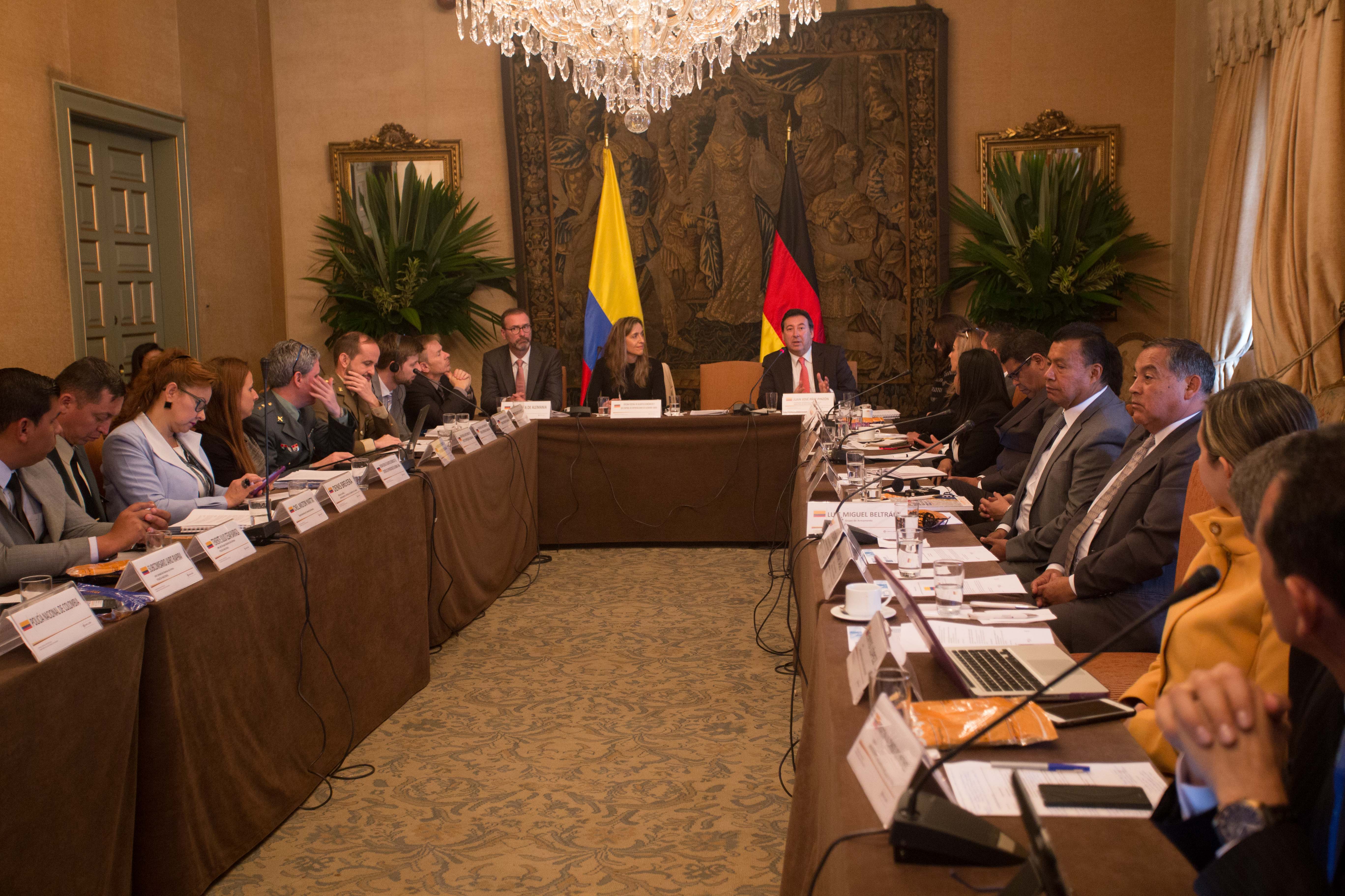 Cancillería acoge actividad sobre estado actual y pasos a seguir hacia la implementación nacional del Tratado Sobre Comercio de Armas