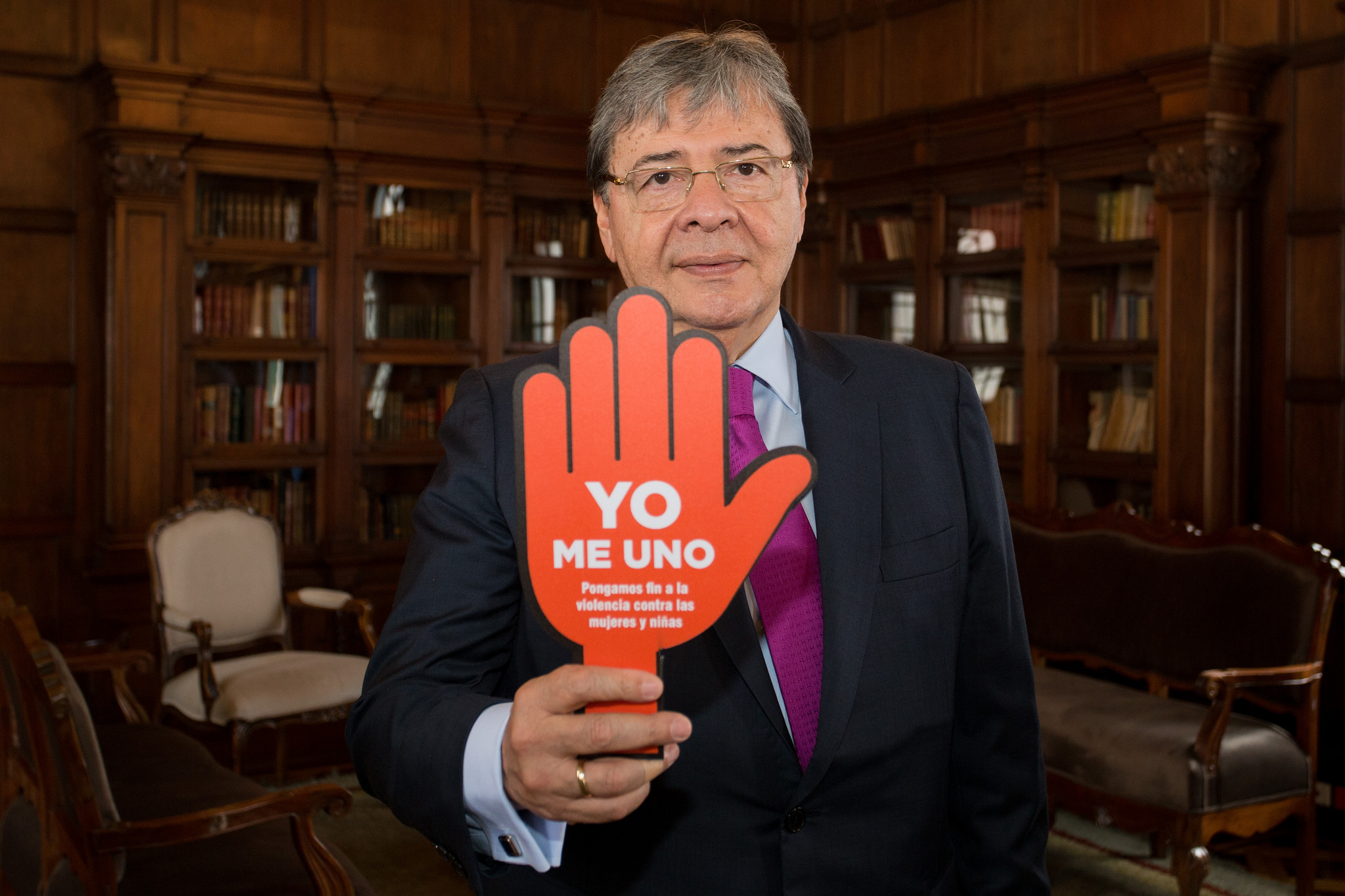 Como parte de sus acciones en materia de prevención de las violencias contra las mujeres, la Cancillería se pinta de naranja