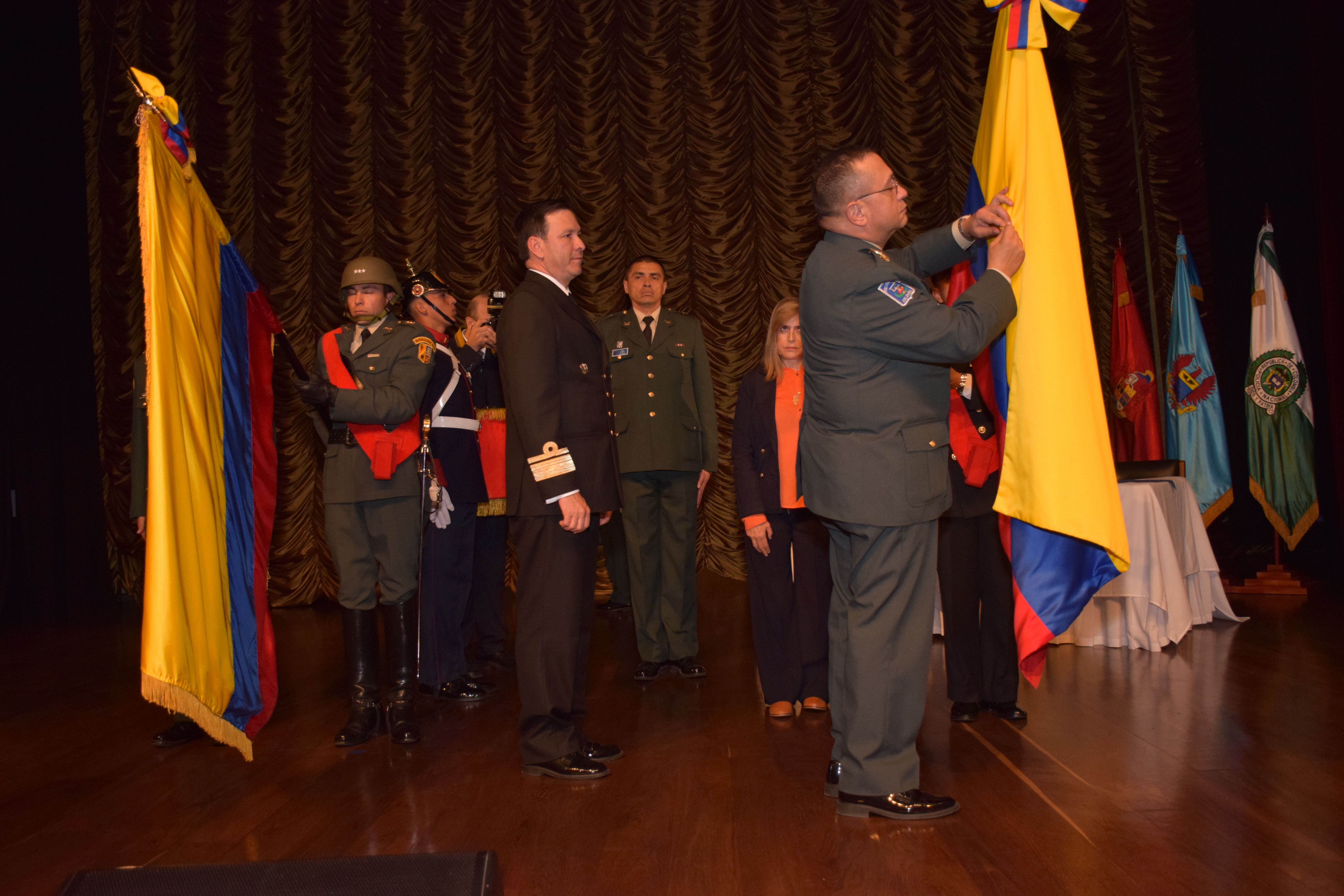 Reconocimiento de la Escuela Superior de Guerra a la Academia Diplomática Augusto Ramírez Ocampo