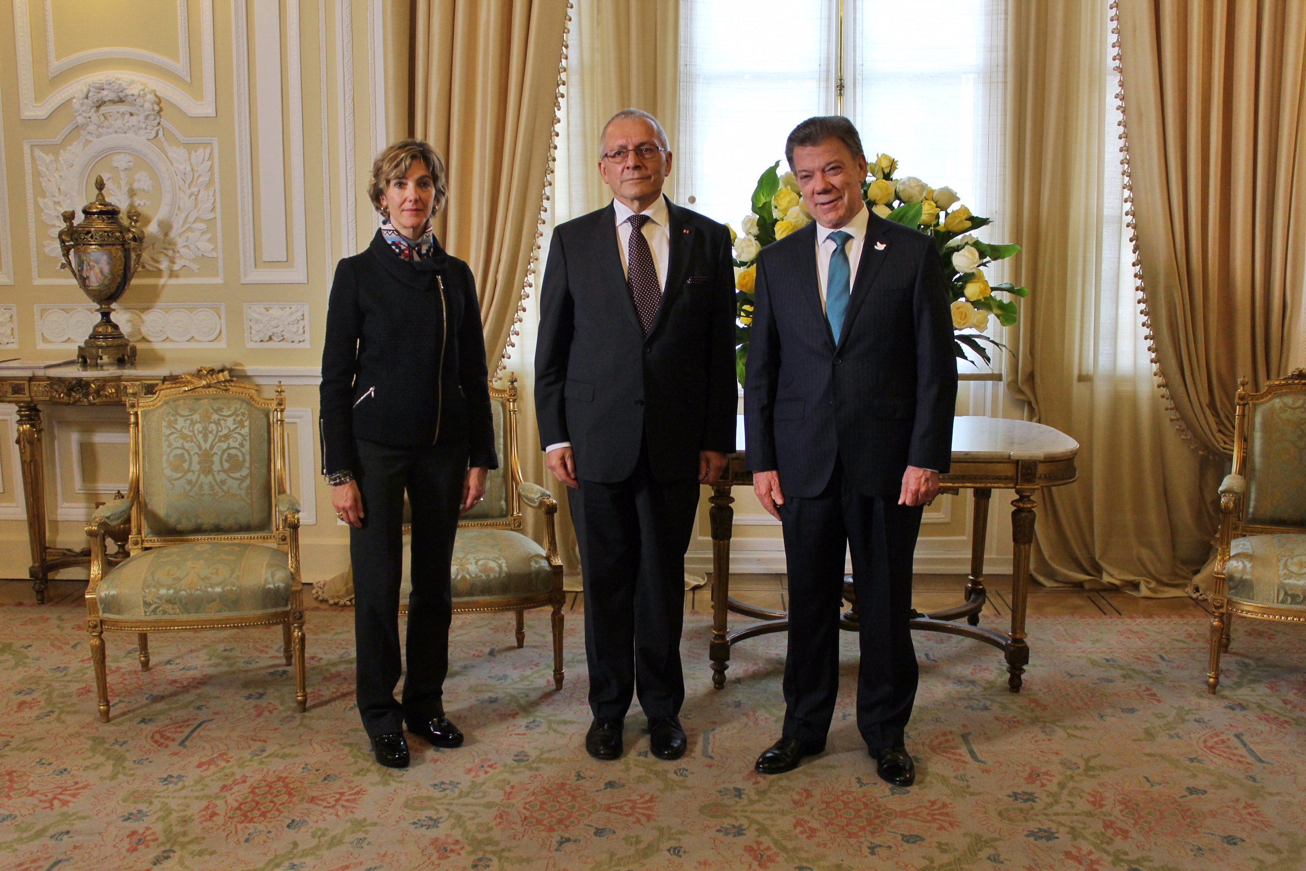 Con la presencia de la Viceministra de Relaciones Exteriores, Patti Londoño, el nuevo Embajador de Alemania en Colombia, Michael Bock, le entregó al Presidente Juan Manuel Santos sus Cartas Credenciales, en un acto protocolario en la Casa de Nariño.