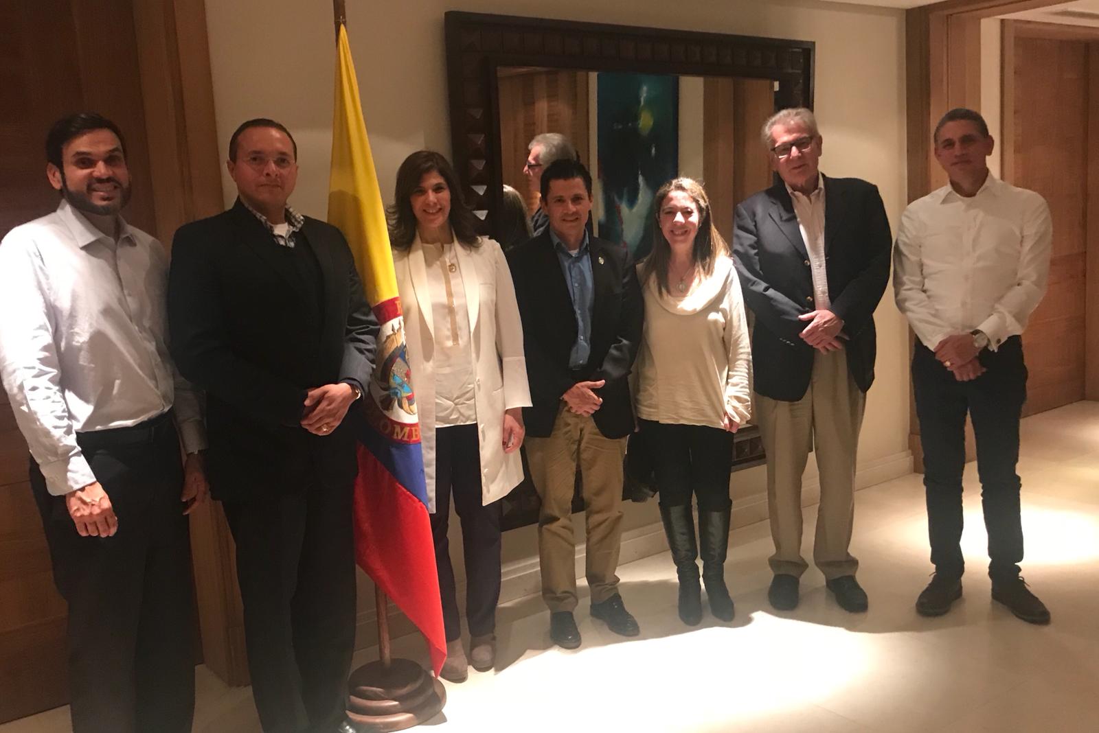 Embajadora de Colombia sostuvo un encuentro con los delegados del Instituto Antártico del Uruguay y de la Comisión Colombiana del Océano