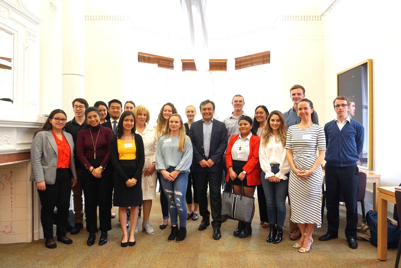 Consulado de Colombia en Auckland saludó a estudiantes neozelandeses que realizarán pasantías en Colombia