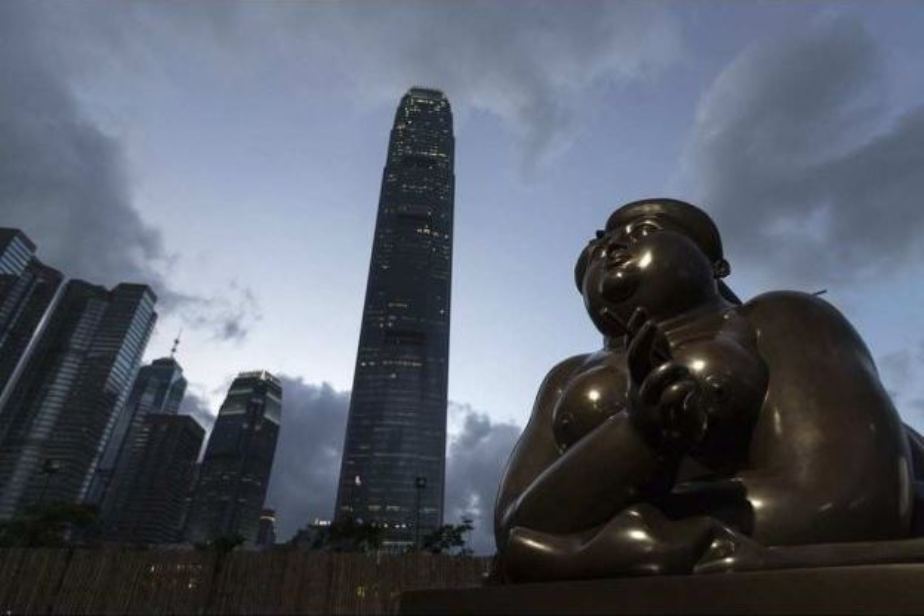 Embajadora de Colombia en China participó en la inauguración de la exhibición de esculturas del maestro Fernando Botero en Hong Kong