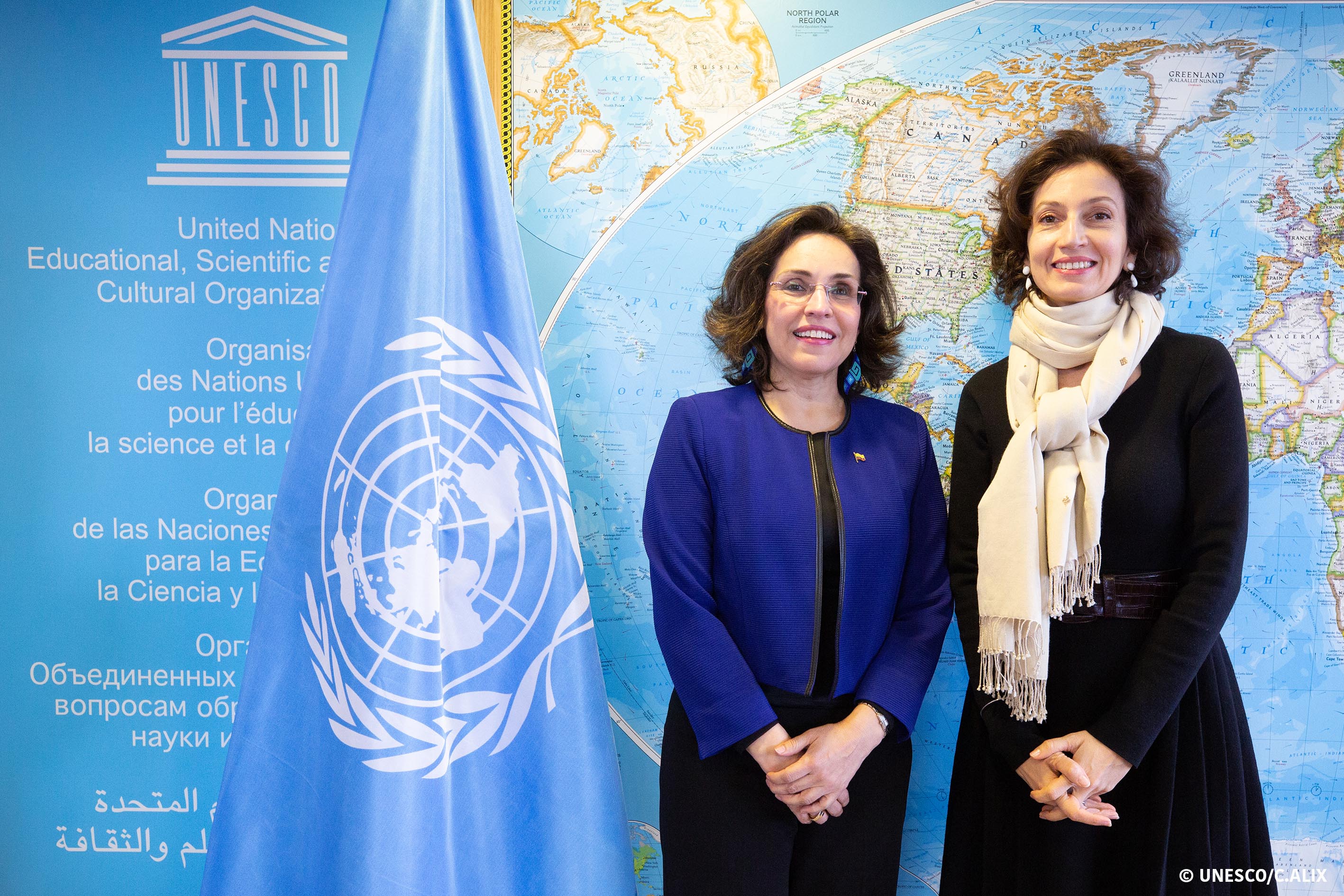 Embajadora de Colombia en Francia, Viviane Morales Hoyos, presentó credenciales ante la Directora General de Unesco
