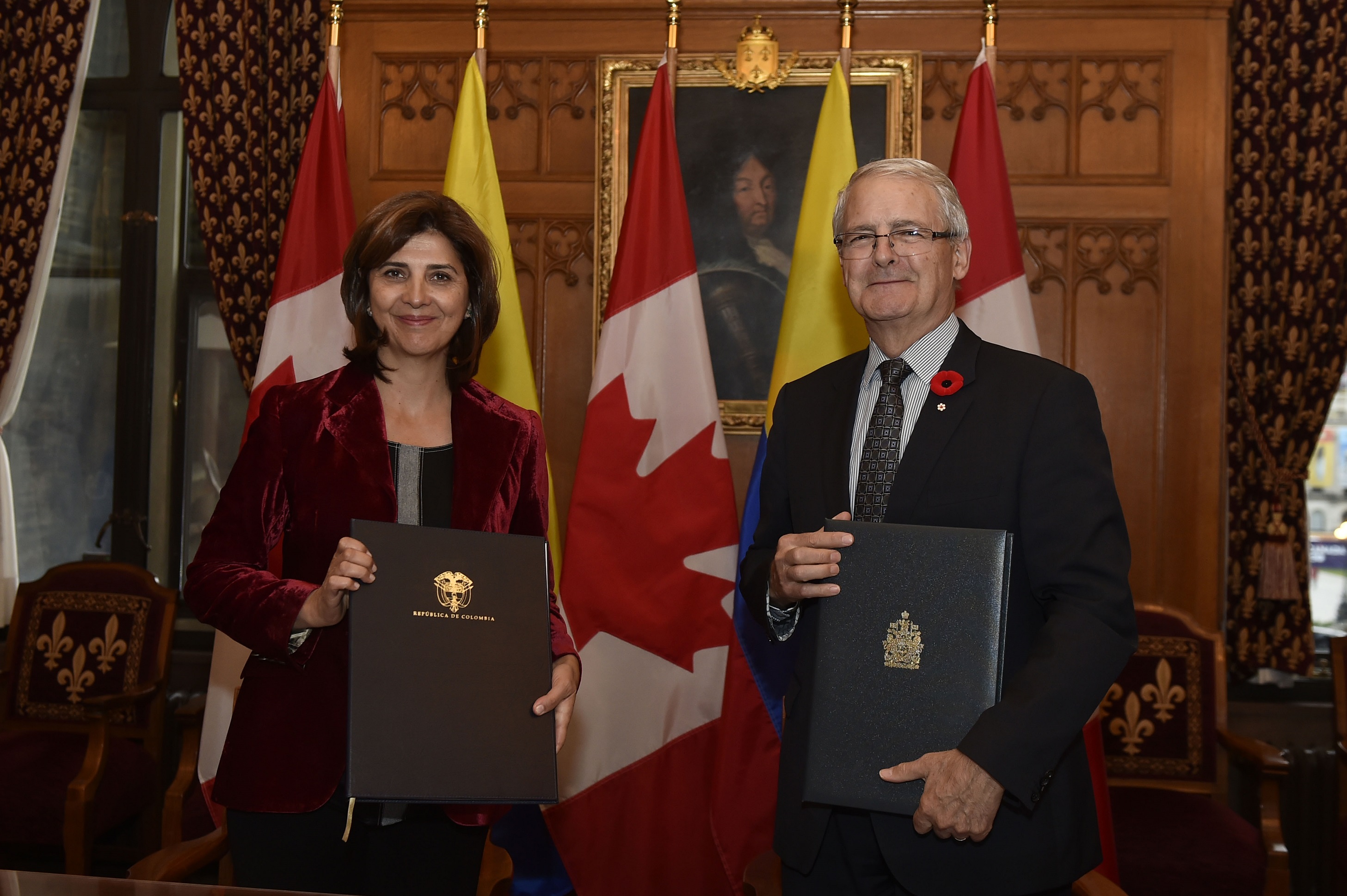 Colombia y Canadá suscribieron Acuerdo de Transporte Aéreo