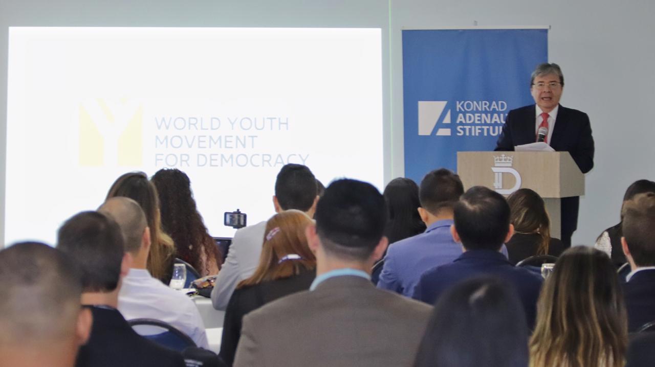 Canciller dialogó sobre política exterior colombiana en VII Foro Regional sobre Juventud y Democracia