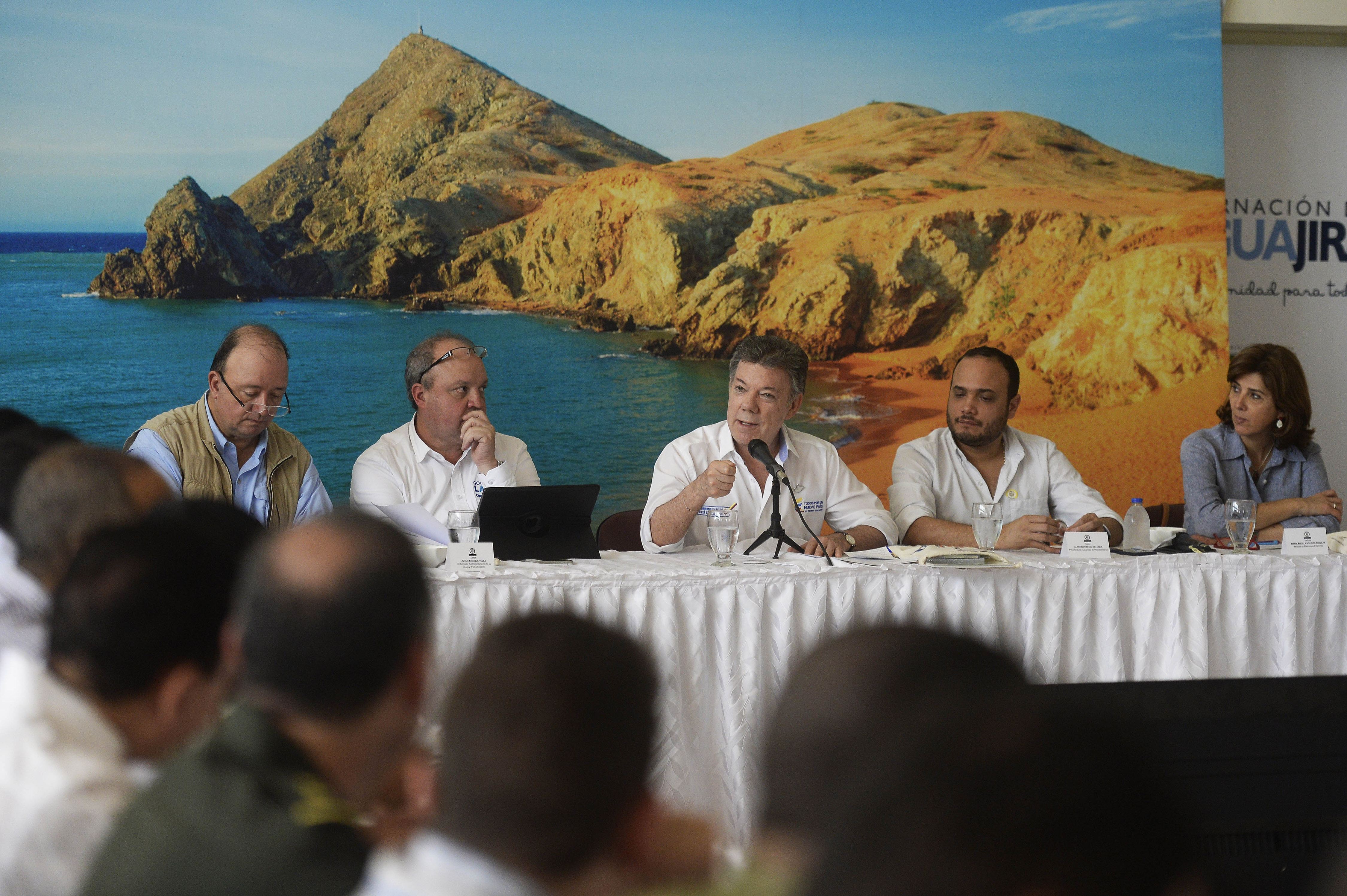 Canciller Holguín participó en la reunión de seguimiento a los programas del Gobierno Nacional en La Guajira