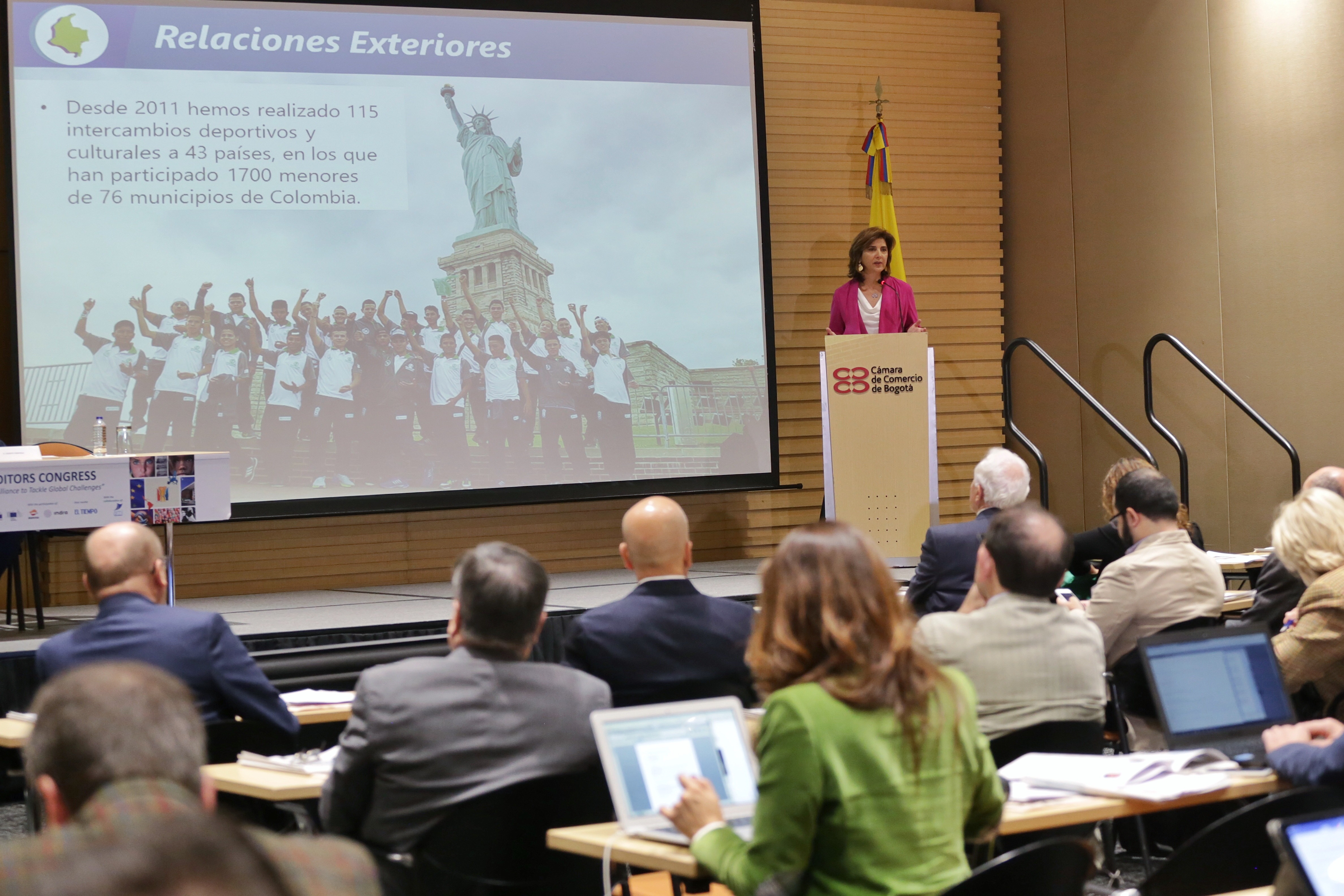 Ministra de Relaciones Exteriores inauguró en Bogotá el III Congreso de Editores de Medios UE-América Latina