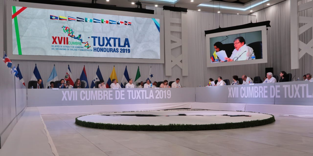 Canciller Holmes Trujillo promovió creación de la Corte Internacional Anticorrupción en encuentro con empresarios en la XVII Cumbre de Tuxtla, en Honduras