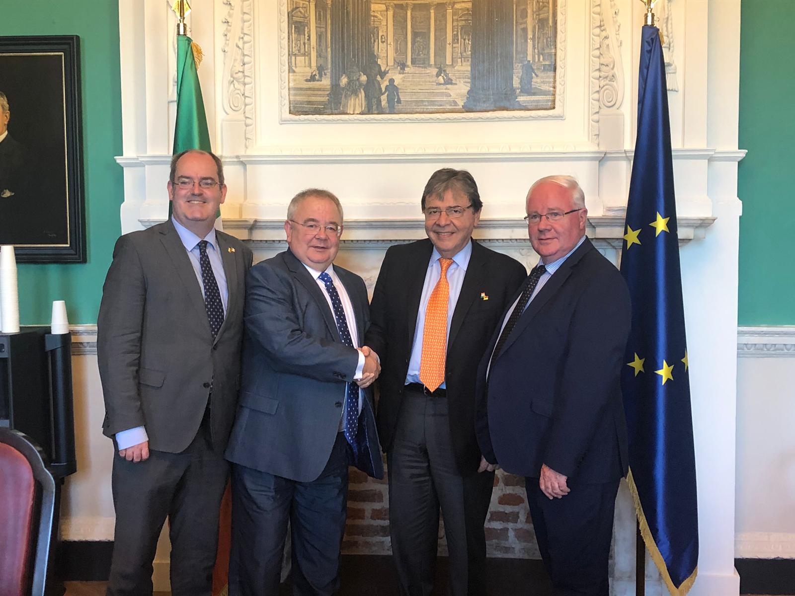 Canciller Holmes Trujillo sostuvo un encuentro con el Presidente de la Cámara de Diputados de Irlanda, Seán Ó Fearghaíl