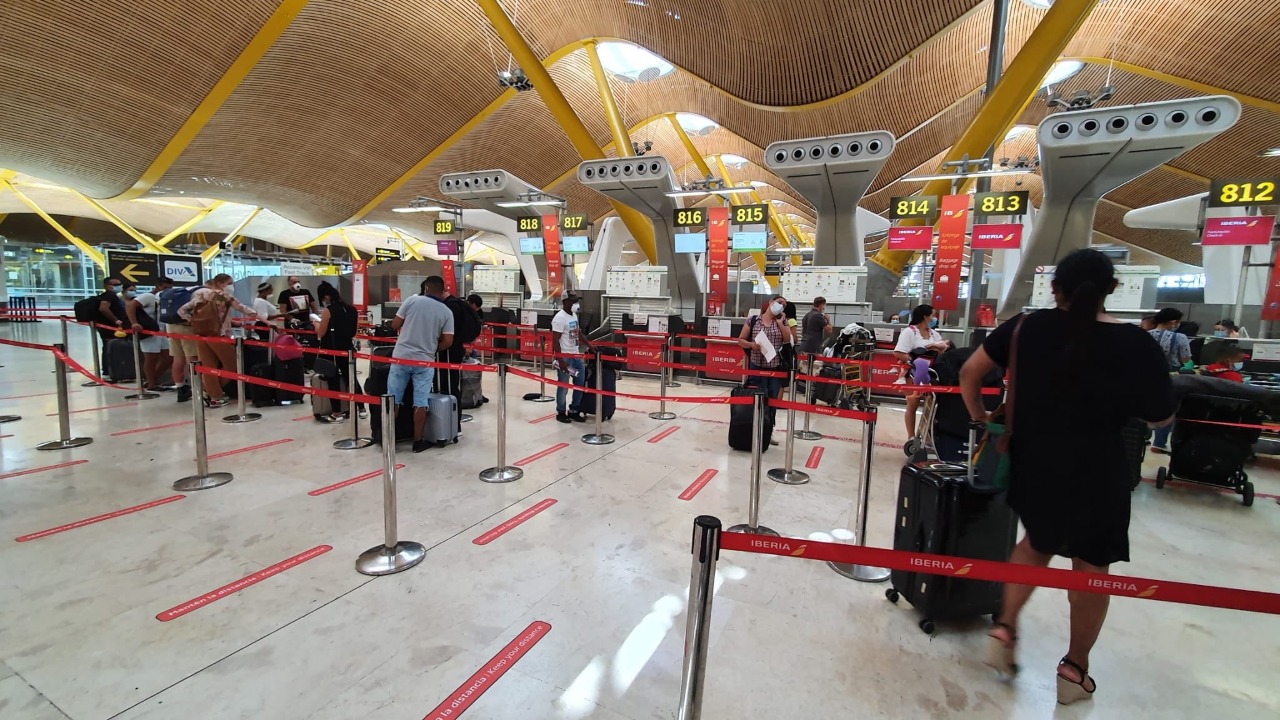 Cerca de 20.000 colombianos en el exterior se benefician con acciones de la Cancillería en el marco de la pandemia por COVID-19 Cerca de 20.000 colombianos en el exterior se benefician con acciones de la Cancillería en el marco de la pandemia por COVID-19