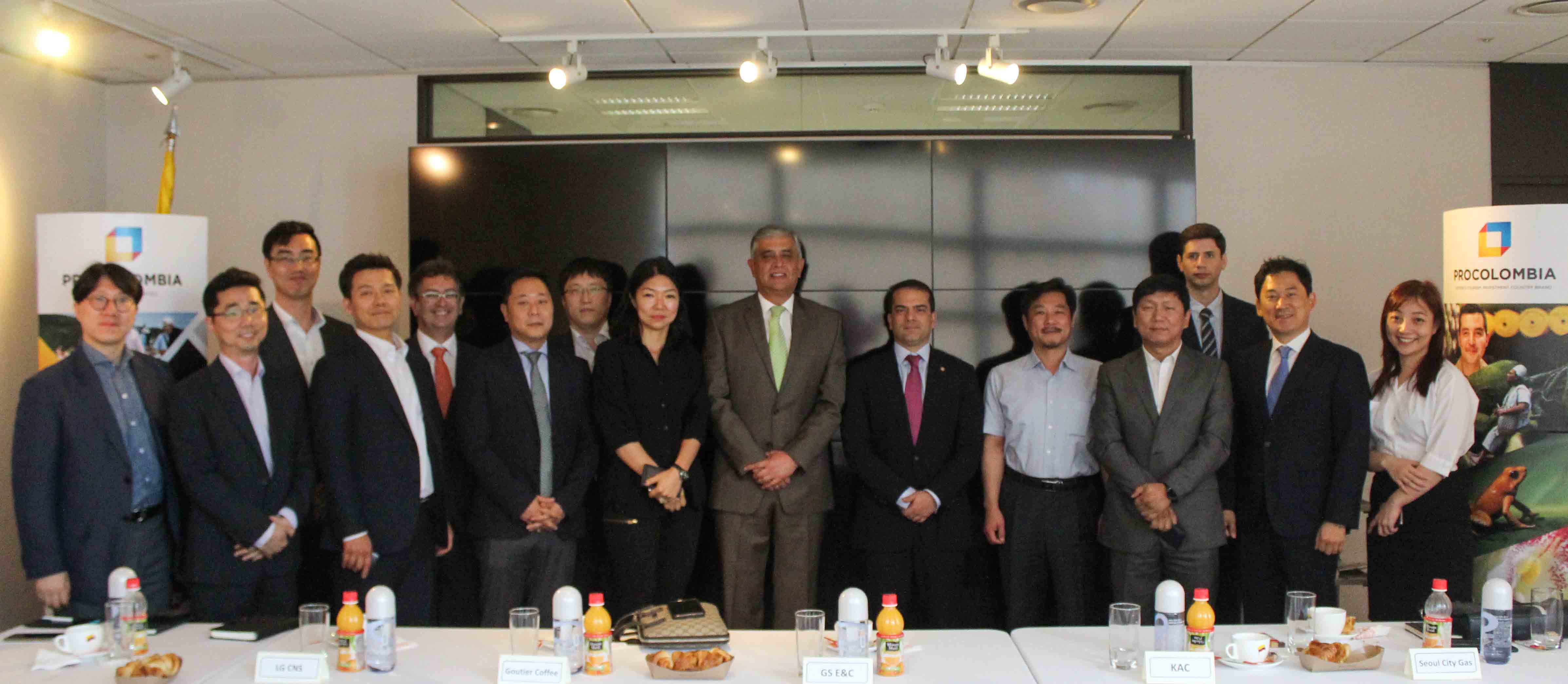 Oportunidades de inversión y comercio, así como el acceso de productos colombianos en Corea, entre los temas de la agenda de trabajo del Director de Asia, África y Oceanía de la Cancillería