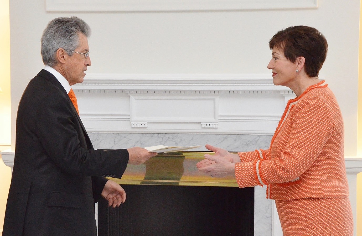 Embajador Jaime Bueno Miranda presentó cartas credenciales ante el Gobierno de Nueva Zelanda