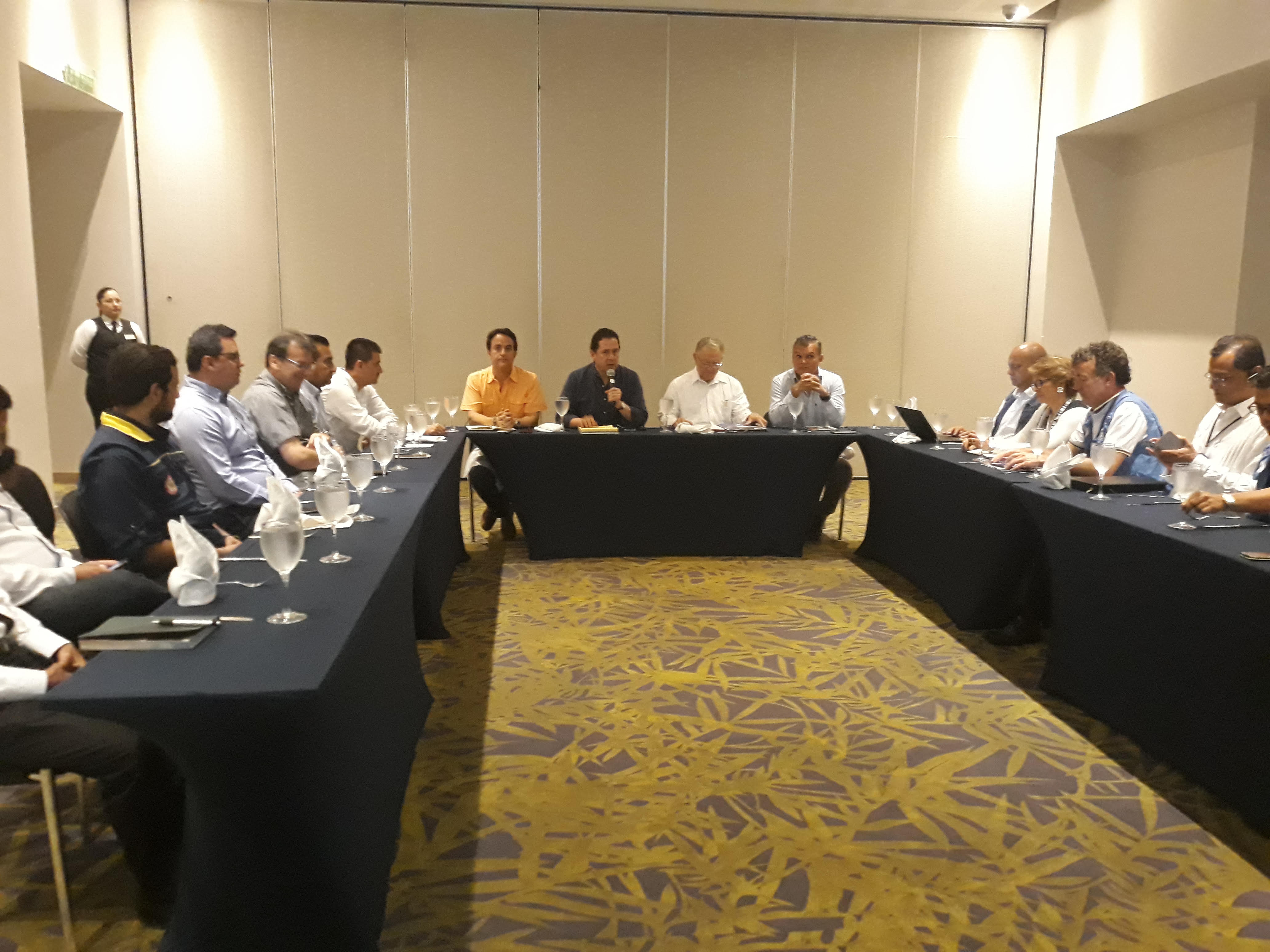 Eduardo Stein, Representante Especial Conjunto de Acnur y OIM para los refugiados y migrantes venezolanos en la región, se reunió con autoridades nacionales, departamentales en Cúcuta