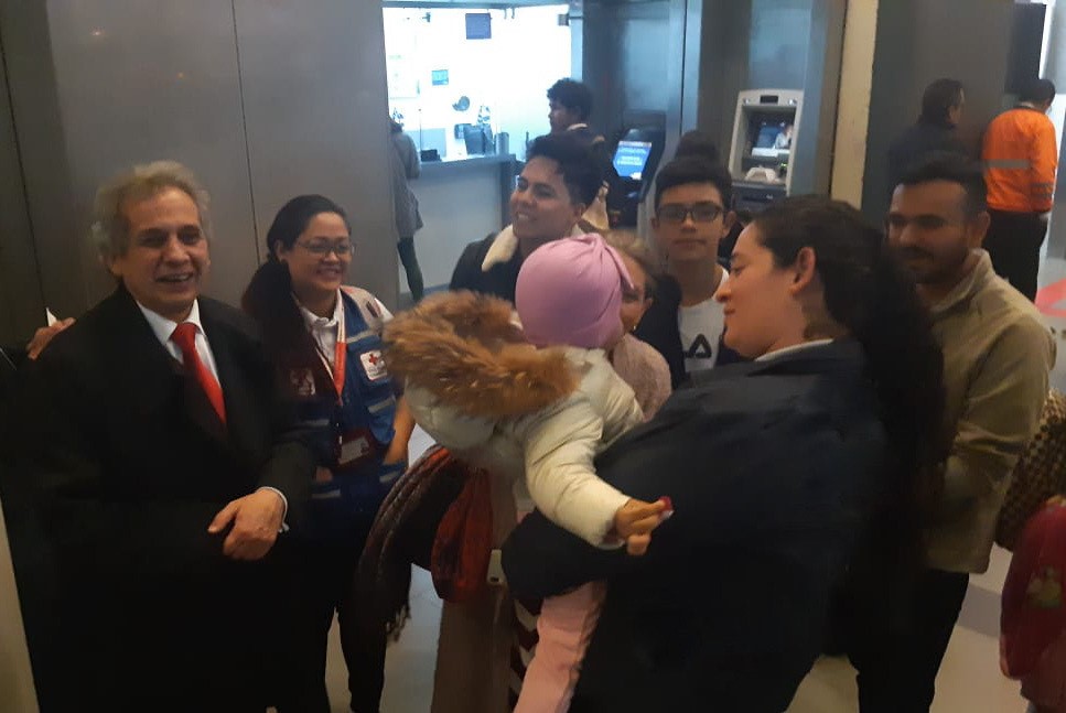 Se publicó nota: Culminó con éxito el traslado de una menor colombiana desde Guangzhou hasta Medellín, Colombia Se publicó nota: Culminó con éxito el traslado de una menor colombiana desde Guangzhou hasta Medellín