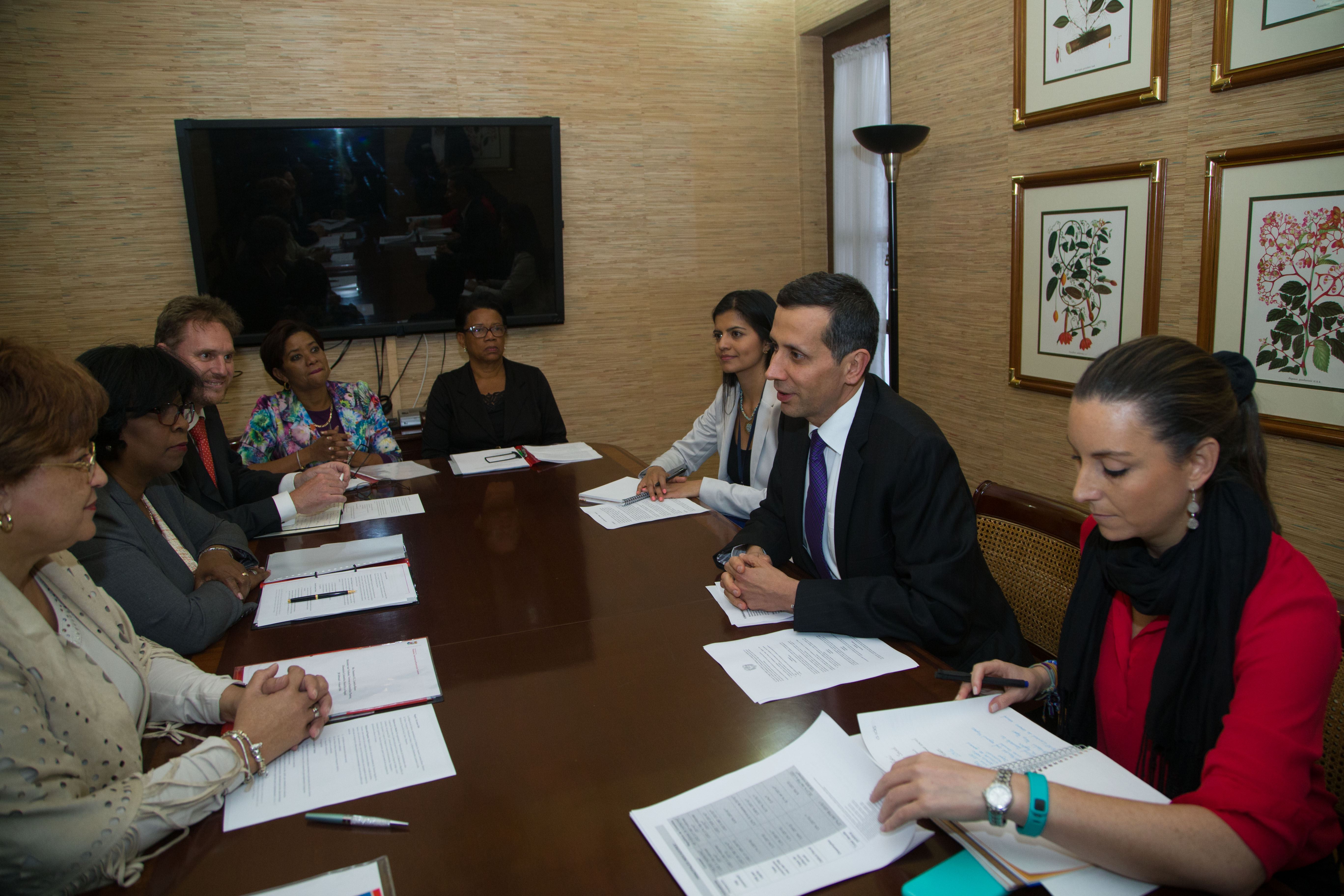 Colombia fortalece sus relaciones con las Antillas Holandesas: Visita de alto nivel de oficiales de Curazao