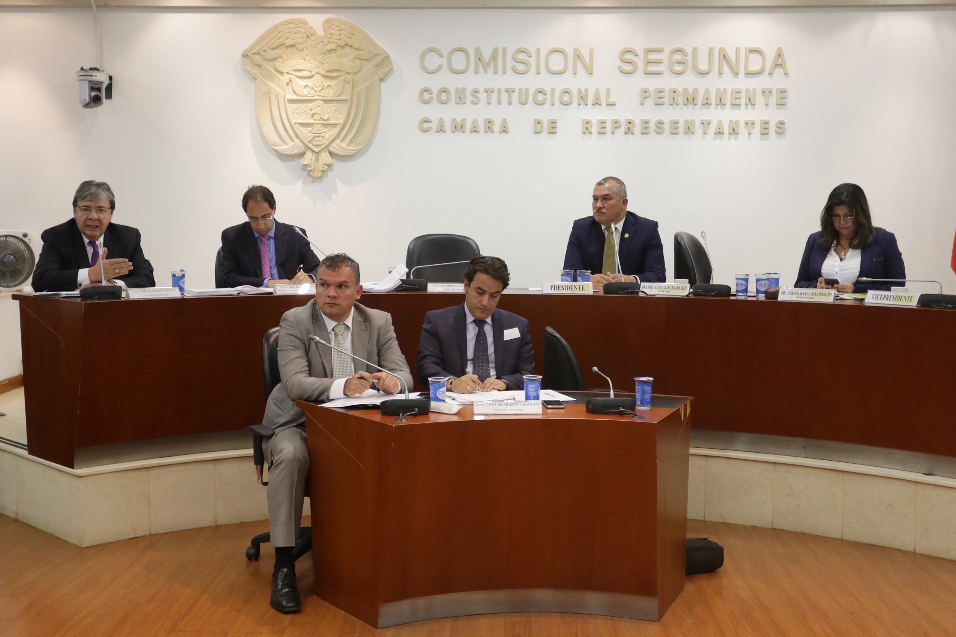 Canciller Carlos Holmes Trujillo explicó en Comisión Segunda de Cámara las acciones frente a la migración de venezolanos