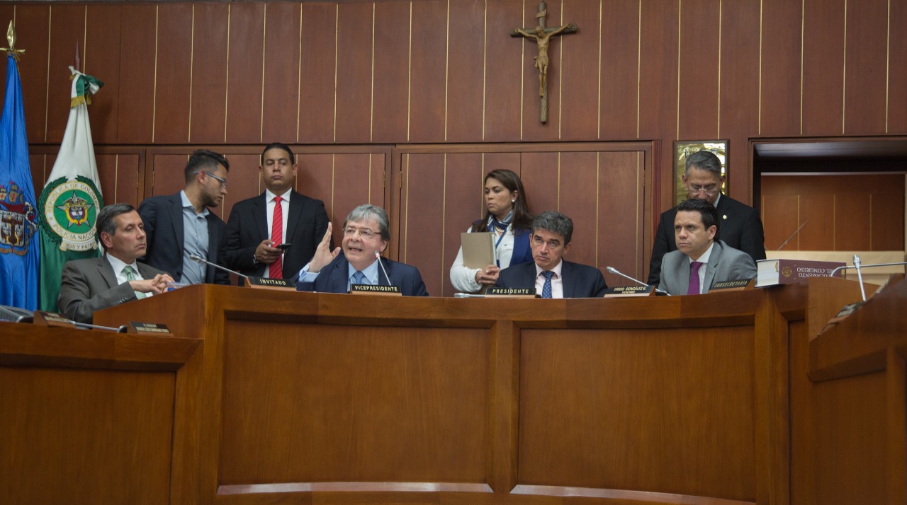 Nombramientos en Ministerio de Relaciones Exteriores han sido acordes a la ley y a las normas: Canciller Holmes Trujillo en debate en el Congreso