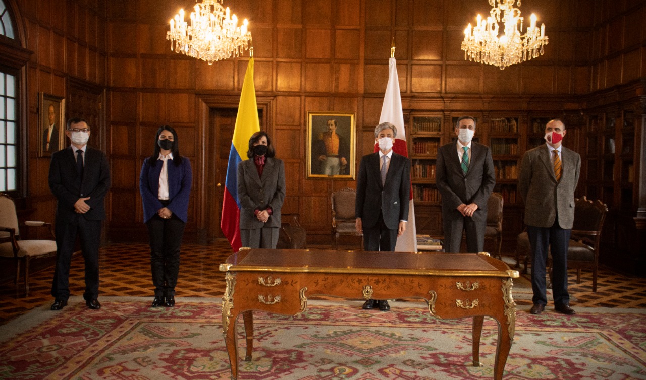 El Gobierno de Colombia agradece a Japón y a su sector privado por la donación de dos cuartos fríos para robustecer las capacidades del país en la mitigación de la pandemia por el COVID-19