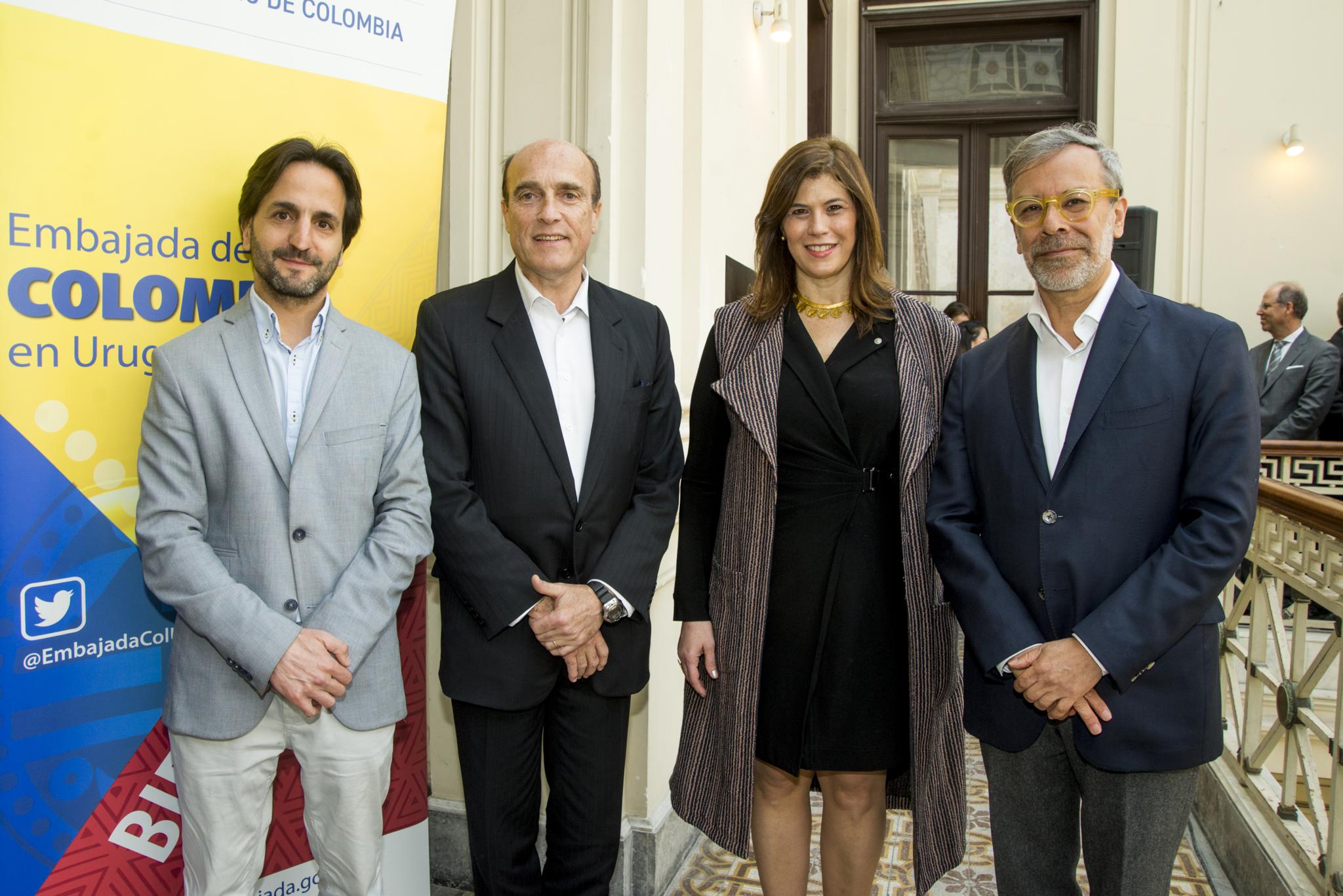 La Embajadora de Colombia en Uruguay, Natalia Abello, inauguró la exposición ‘Oro, Espíritu y Naturaleza de un Territorio’