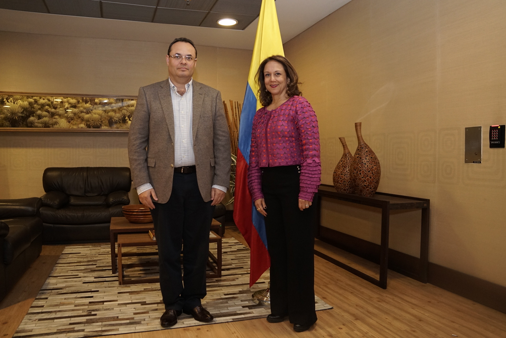 La Viceministra Adriana Mendoza recibió en Bogotá al Presidente Ejecutivo del Banco de Desarrollo de América Latina 