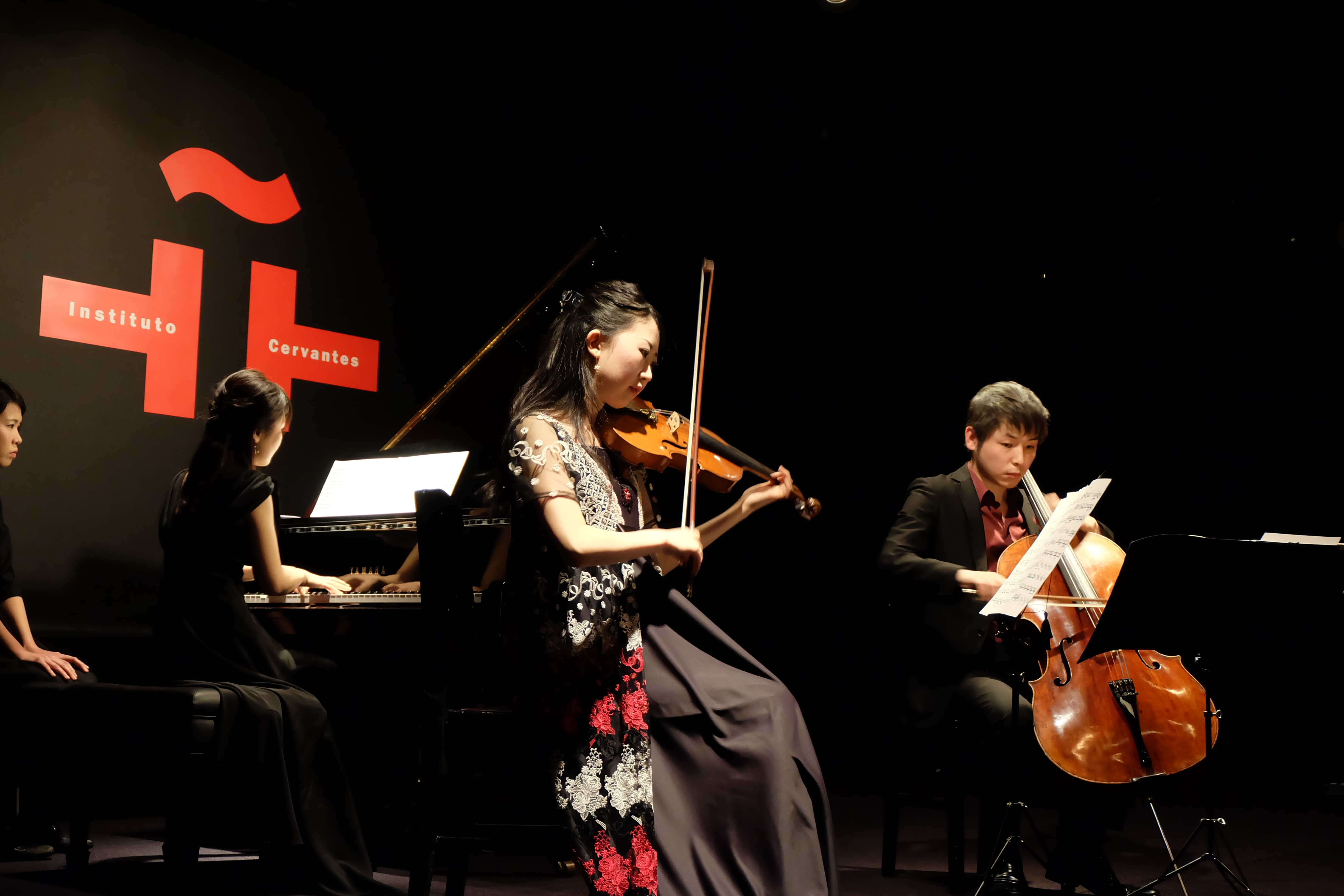 La Embajada de Colombia en Japón realizó un concierto de música clásica colombiana en el Instituto Cervantes de Tokio