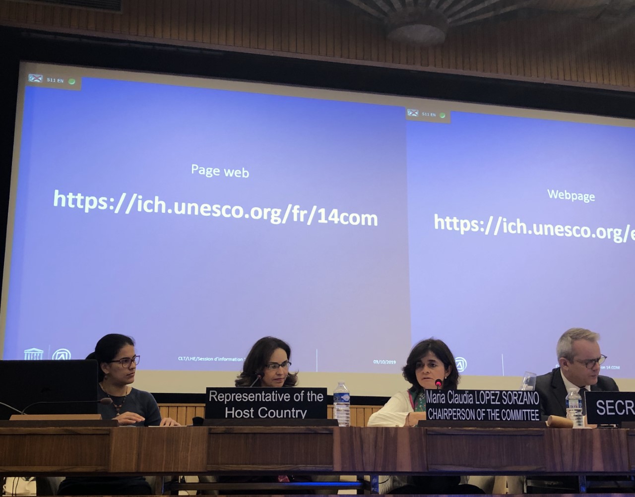Embajadora Viviane Morales en su presentación en la Unesco