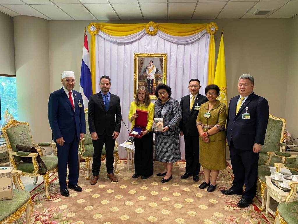 Embajadora Ana María Prieto Abad dialogó con Presidenta de la Comisión de Asuntos Exteriores del Parlamento