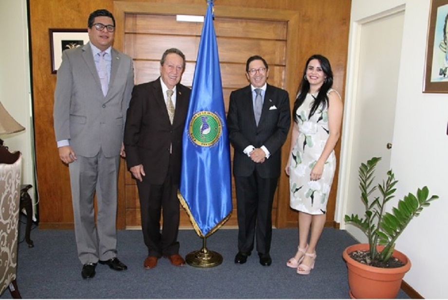 Embajador Julio Riaño visitó al nuevo Secretario General del Sistema para la Integración