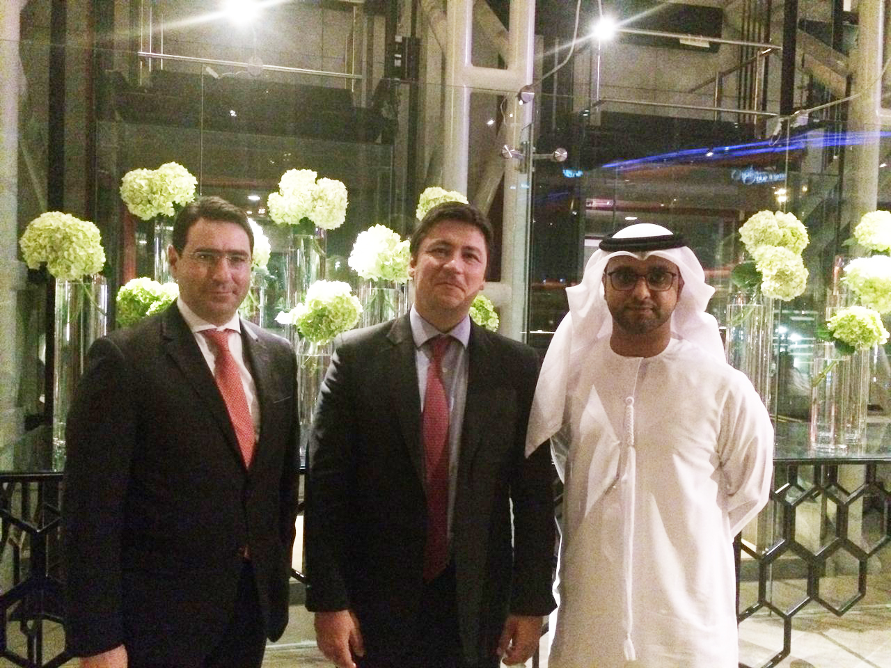 Embajador de Colombia en Emiratos Árabes Unidos y Viceministro de Desarrollo Empresarial se reunieron con el Director de Dubai Exports