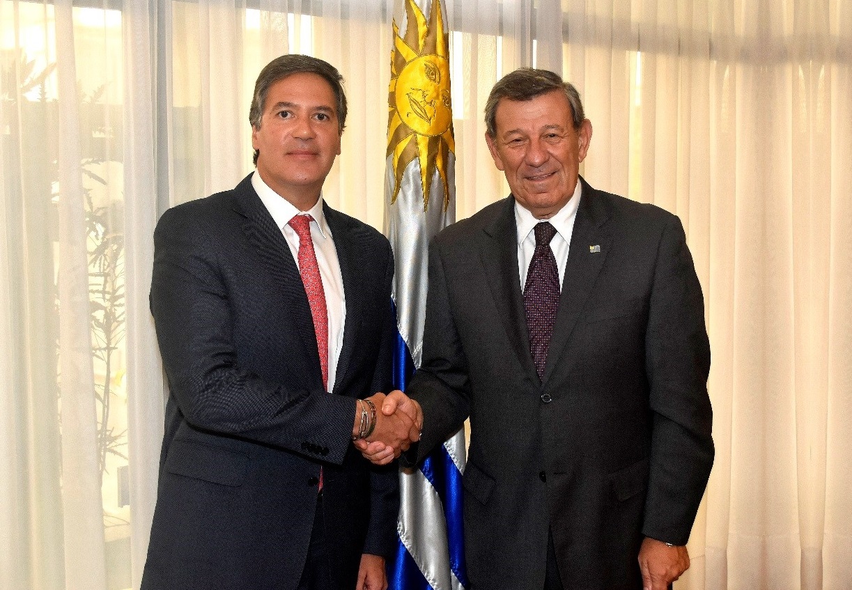 Nuevo Embajador de Colombia Fernando Sanclemente Alzate presentó copia cartas credenciales al Ministro de Relaciones Exteriores del Uruguay
