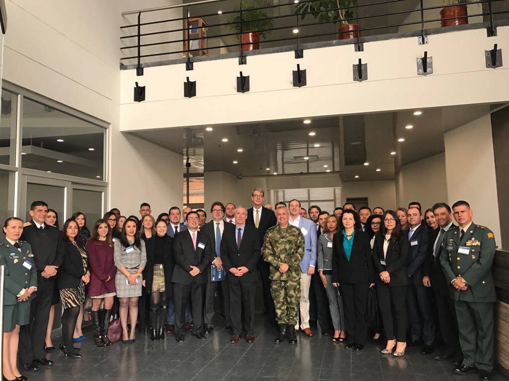 Inicia en Bogotá curso sobre derecho y ciberseguridad