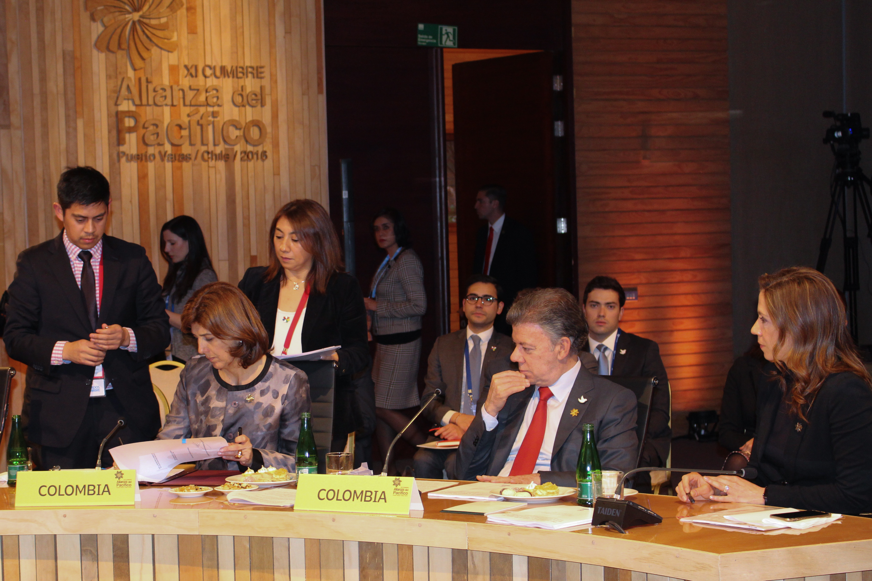 Alt Canciller Holguín suscribió, en Puerto Varas,  acuerdo que facilitará la movilidad de personas entre los países de la Alianza del Pacífico